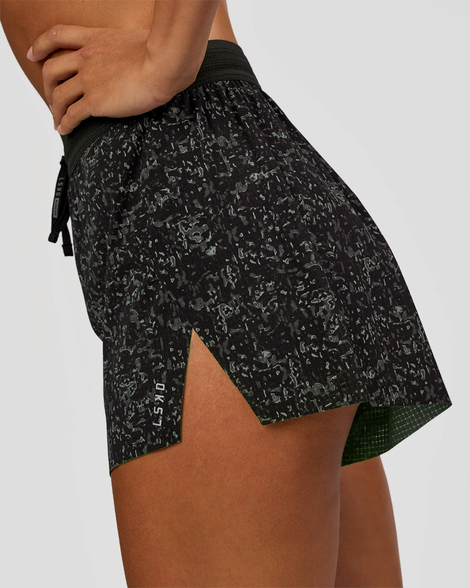 Accelerate 3" High-Rise Running Short - Energy Print Black - Image 2