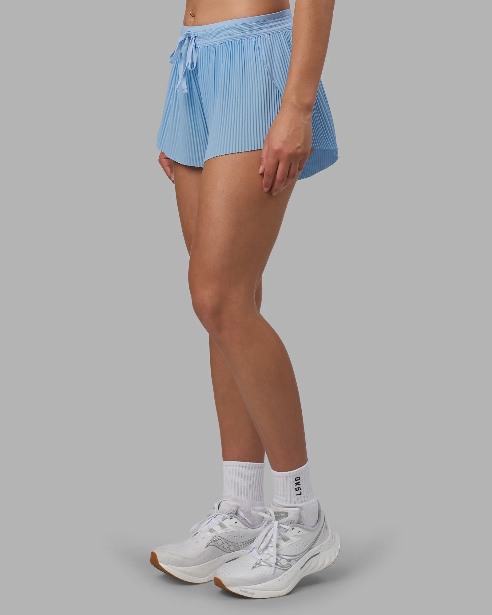 Accelerate 3" Pleated Mid-Rise Running Short - Open Air - Image 5