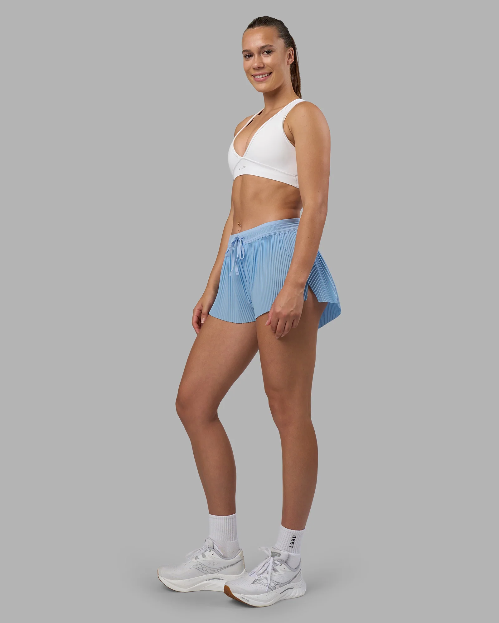 Accelerate 3" Pleated Mid-Rise Running Short - Open Air - Image 7