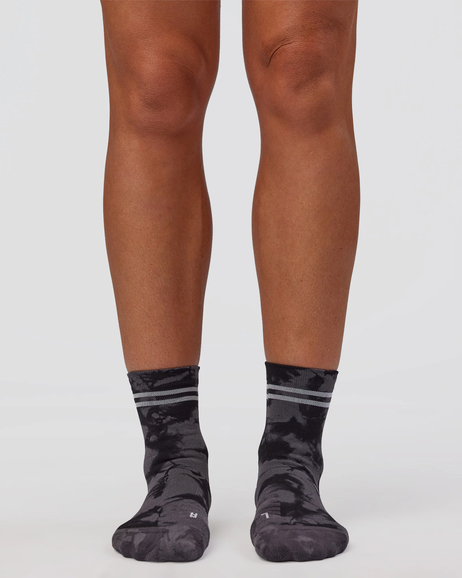Accelerate Performance Quarter Socks - Black-Dark Storm - Image 2