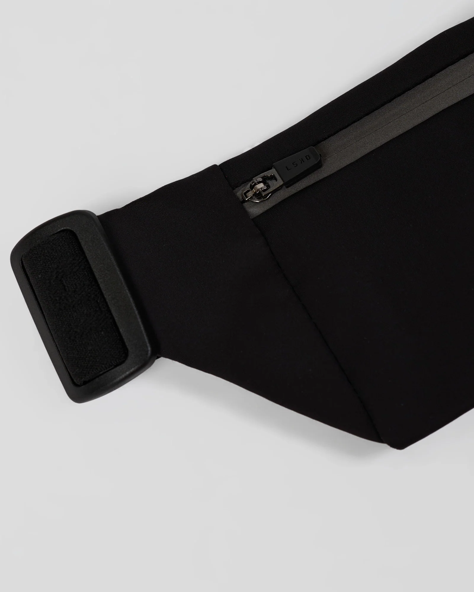 Accelerate Run Belt - Black-Reflective - Image 5