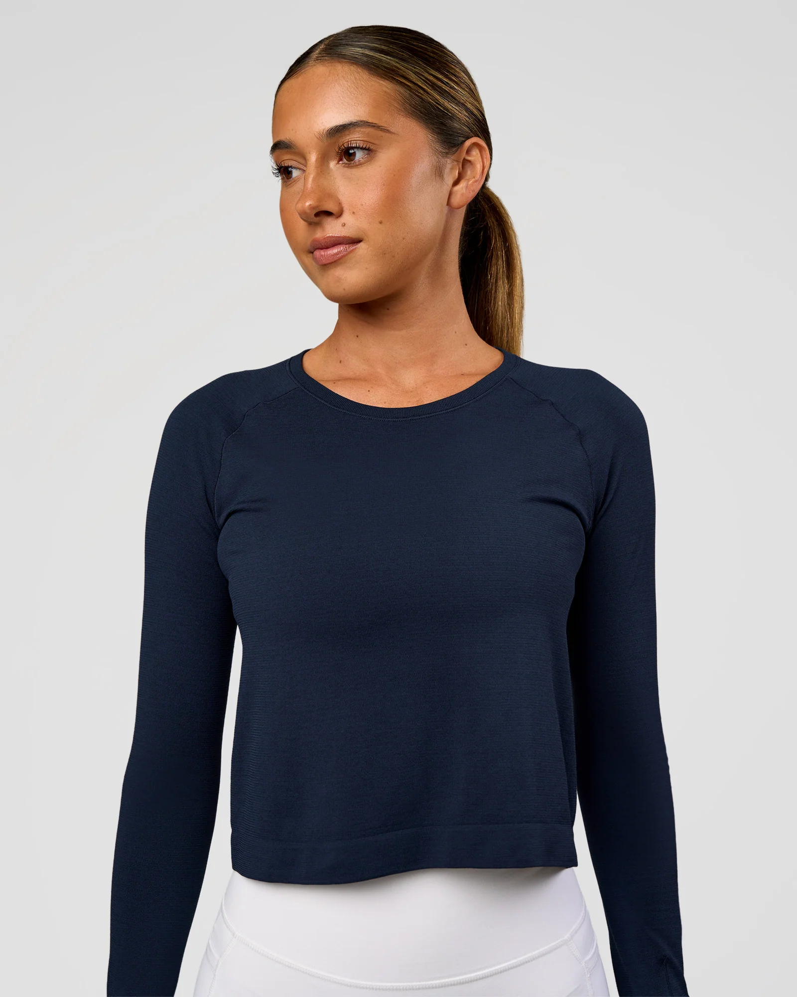 AeroFLX+ Seamless Long Sleeve Skimmer Tee - Future Navy/Future Navy - Image 2