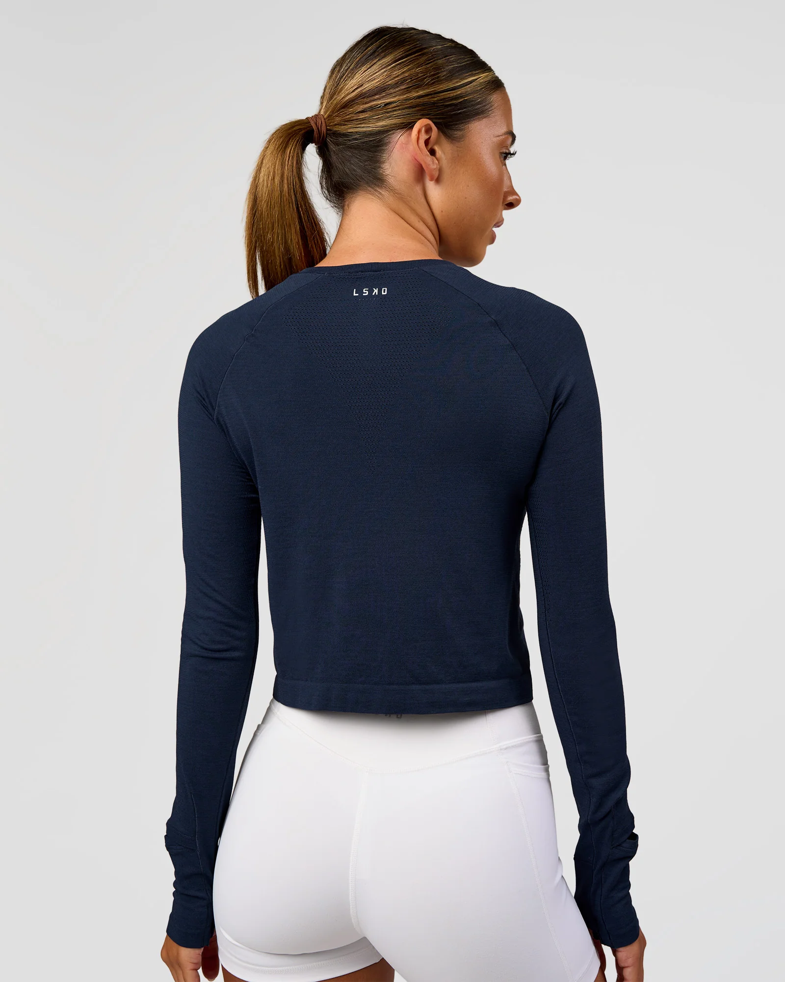 AeroFLX+ Seamless Long Sleeve Skimmer Tee - Future Navy/Future Navy - Image 5