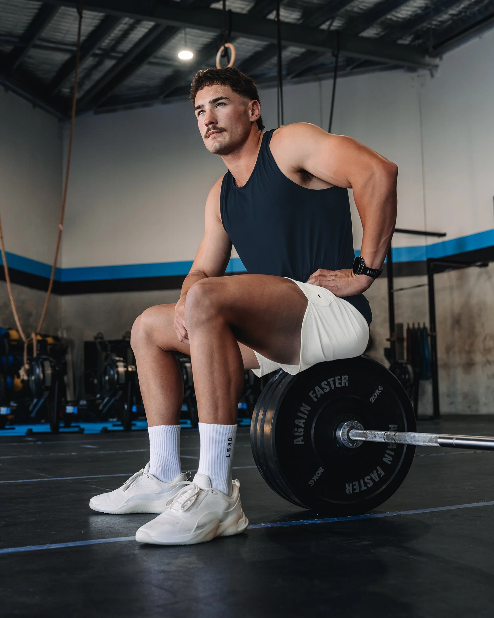 AeroFLX+ Seamless Tank - Navy/Navy - Image 4