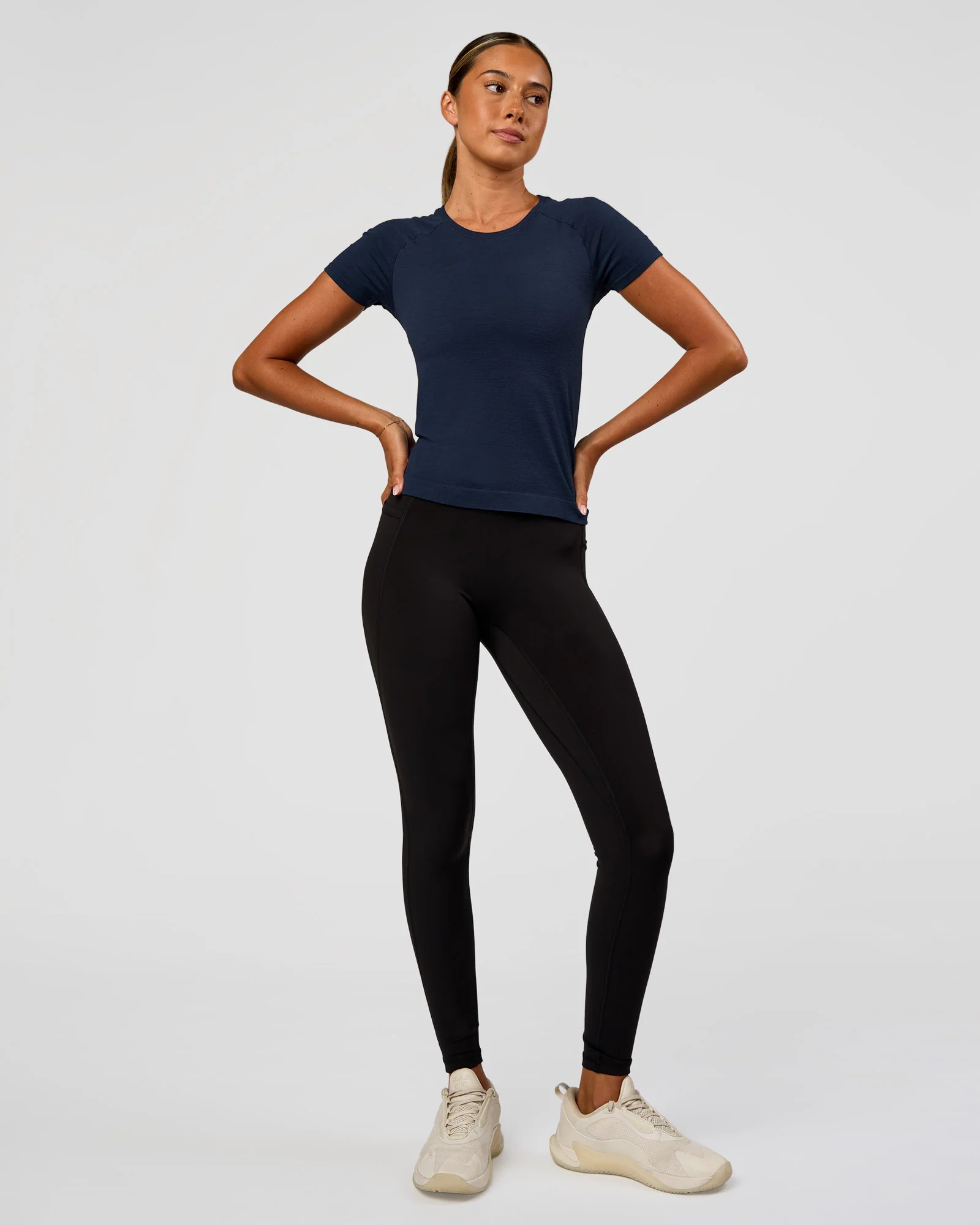 AeroFLX+ Seamless Tee - Future Navy/Future Navy - Image 7