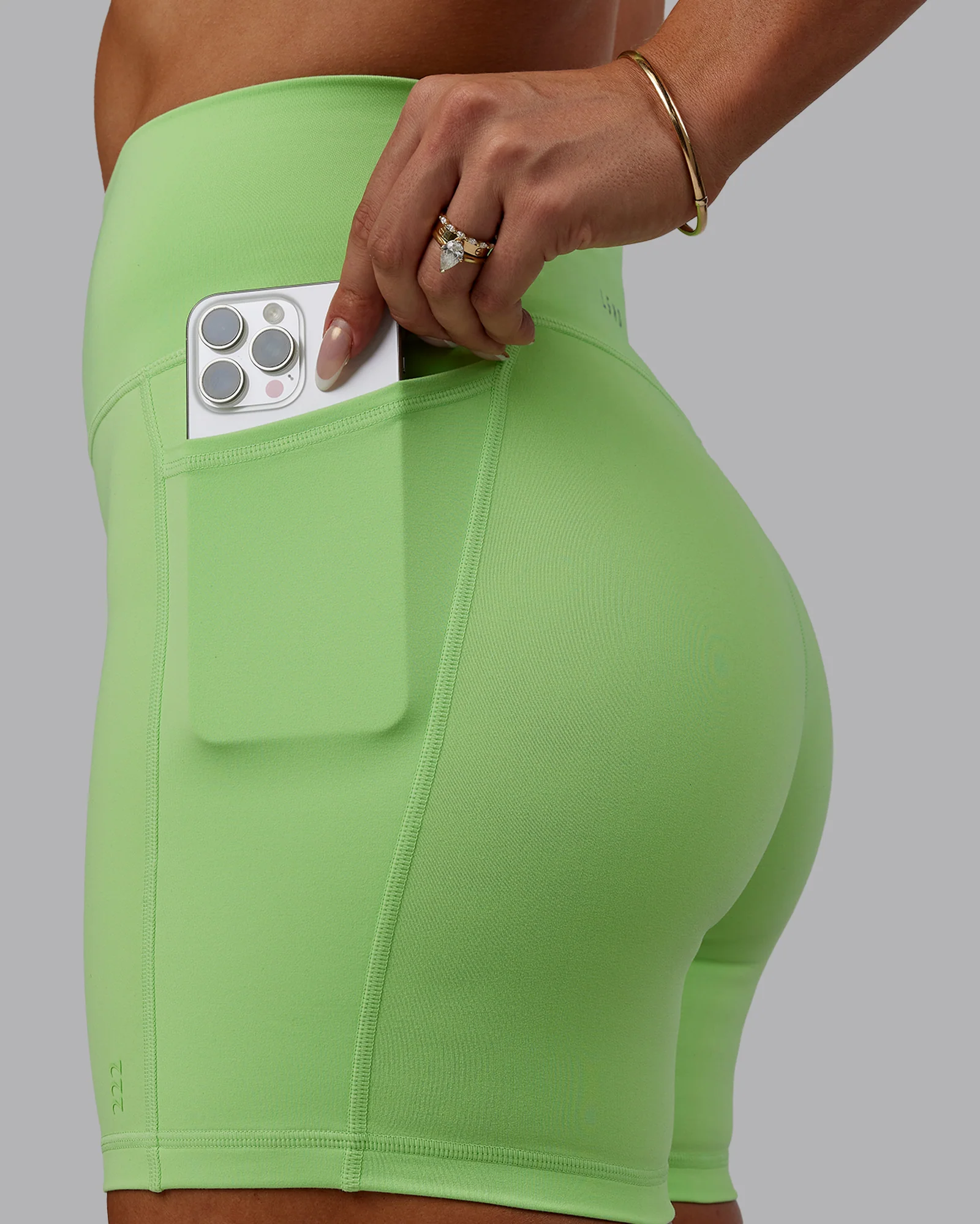 Bree Masters Fusion Ultra High-Rise 6" Short Pockets - Pastel Lime - Image 3