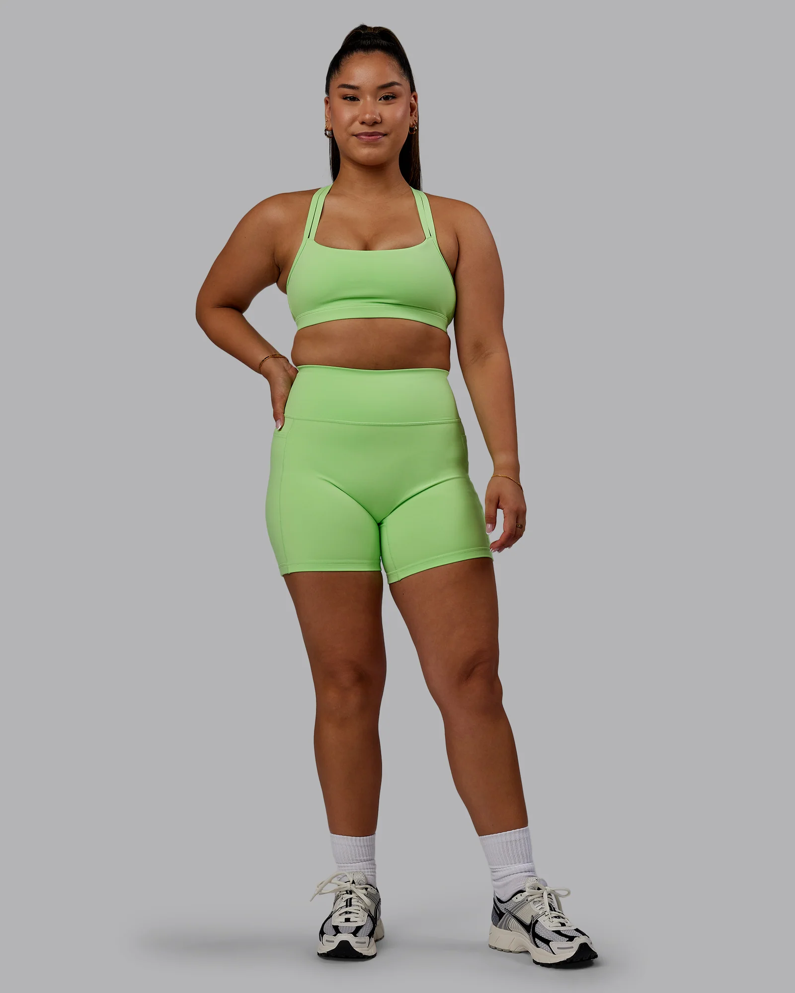 Bree Masters Fusion Ultra High-Rise 6" Short Pockets - Pastel Lime - Image 9