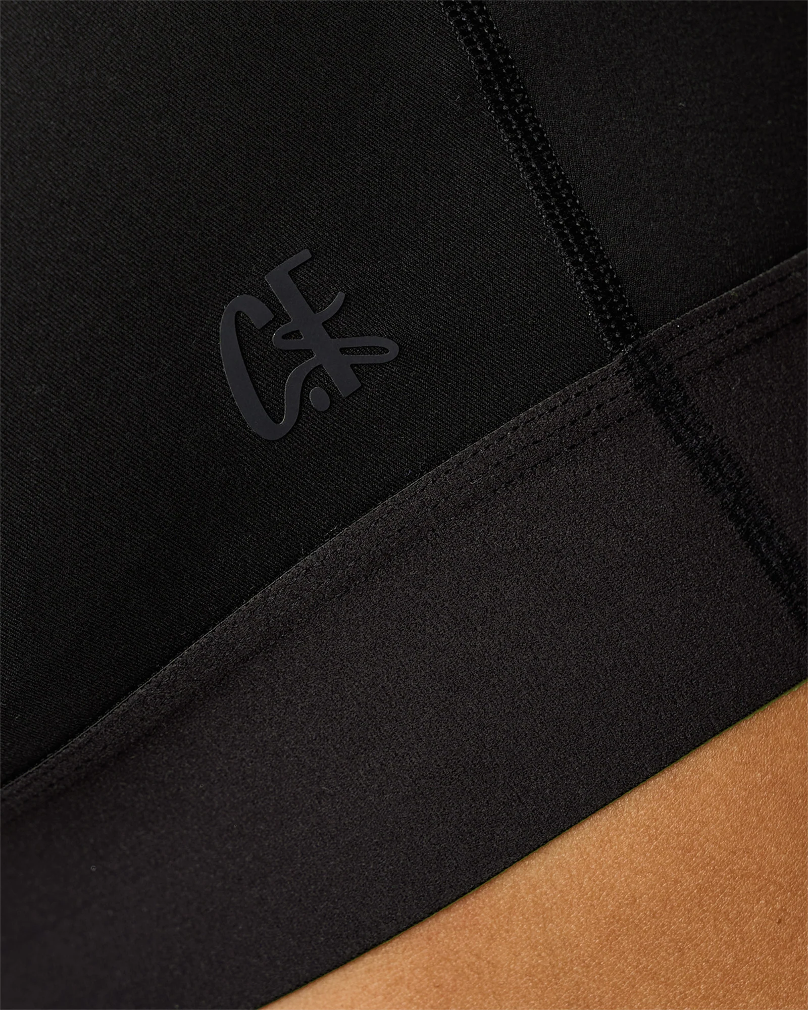 CF Train Hard Sports Bra - Black - Image 4
