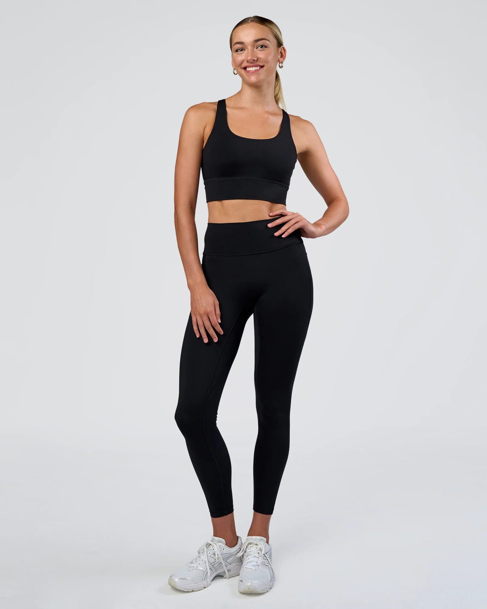 Circuit Longline Sports Bra - Black - Image 3