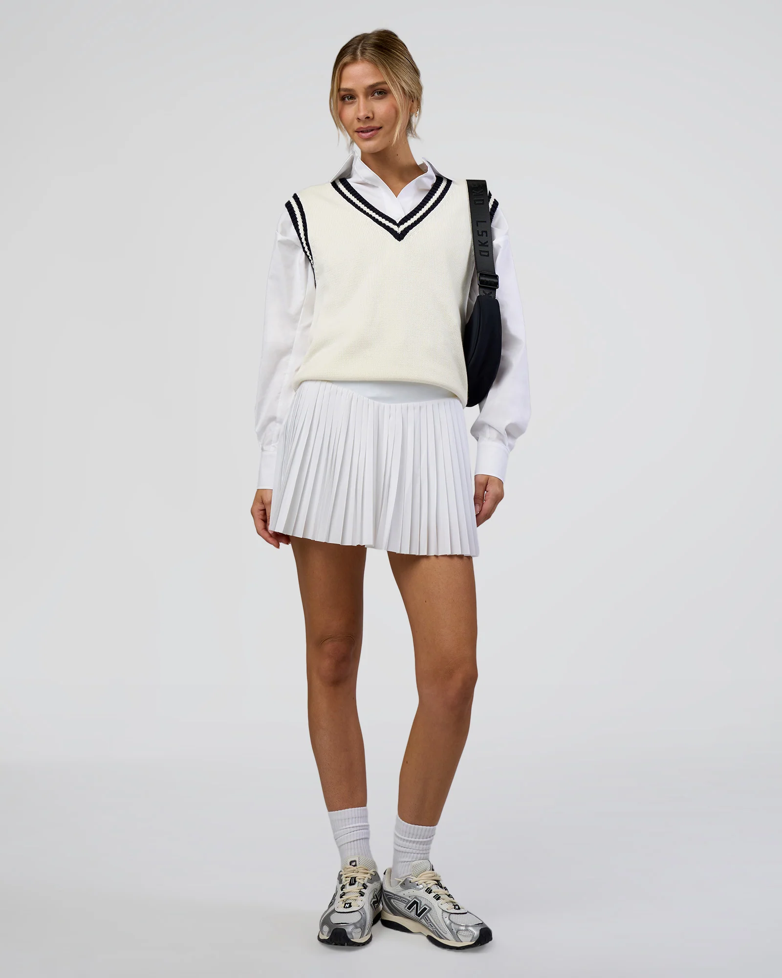 Clubhouse Vest - Off White-Future Navy - Image 7