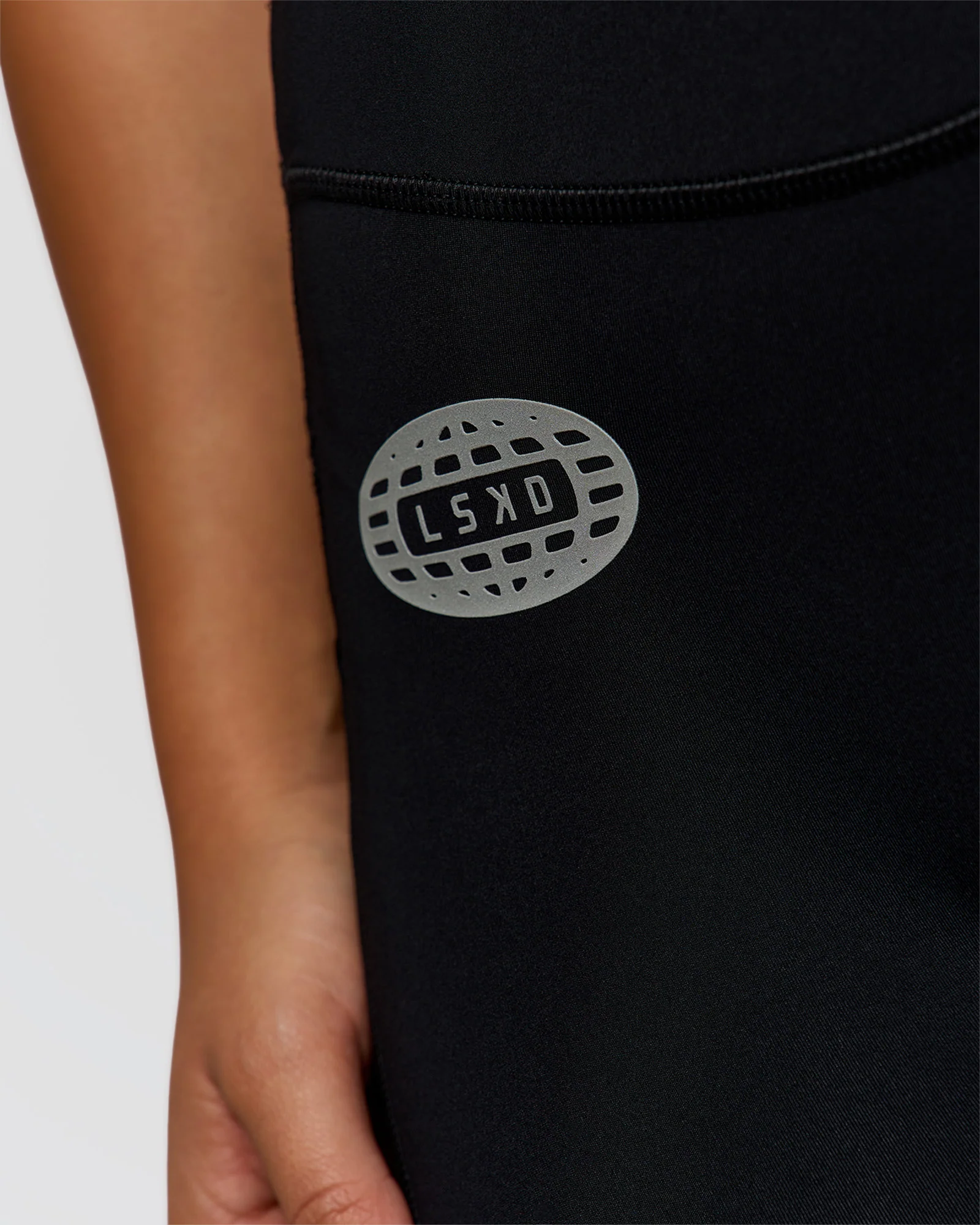 Elite Hype Reflective Run High-Rise 7" Short Pockets - Black-Hype Reflective - Image 8