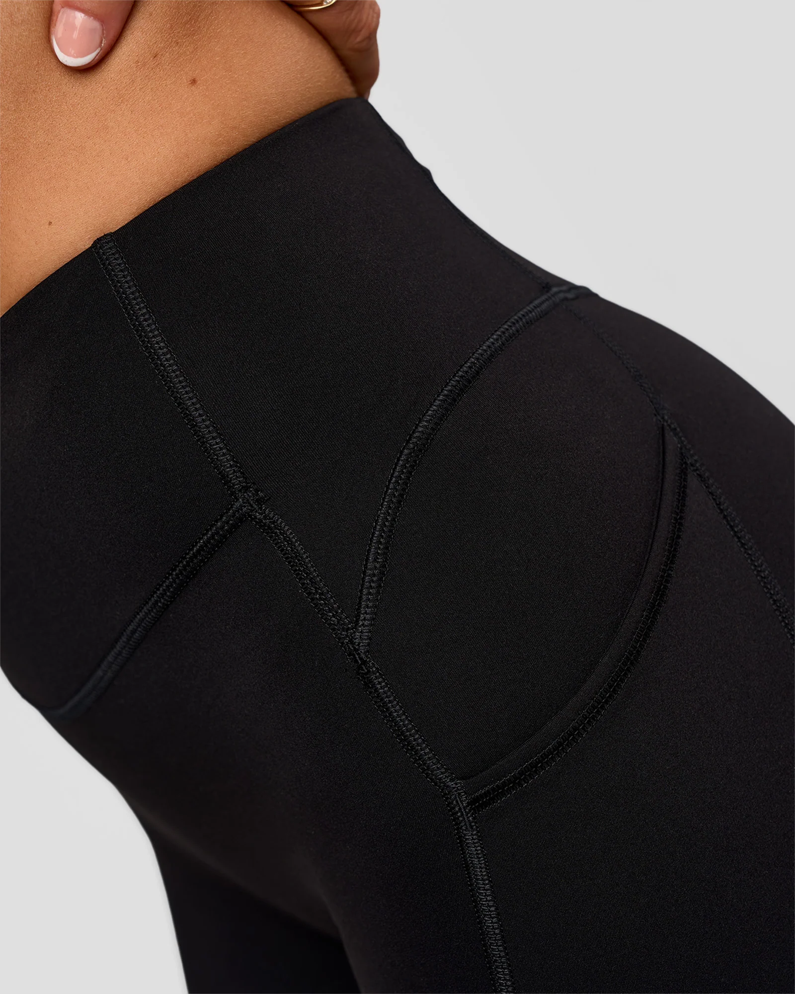 Elite Run High-Rise 5" Short Pockets - Black - Image 11
