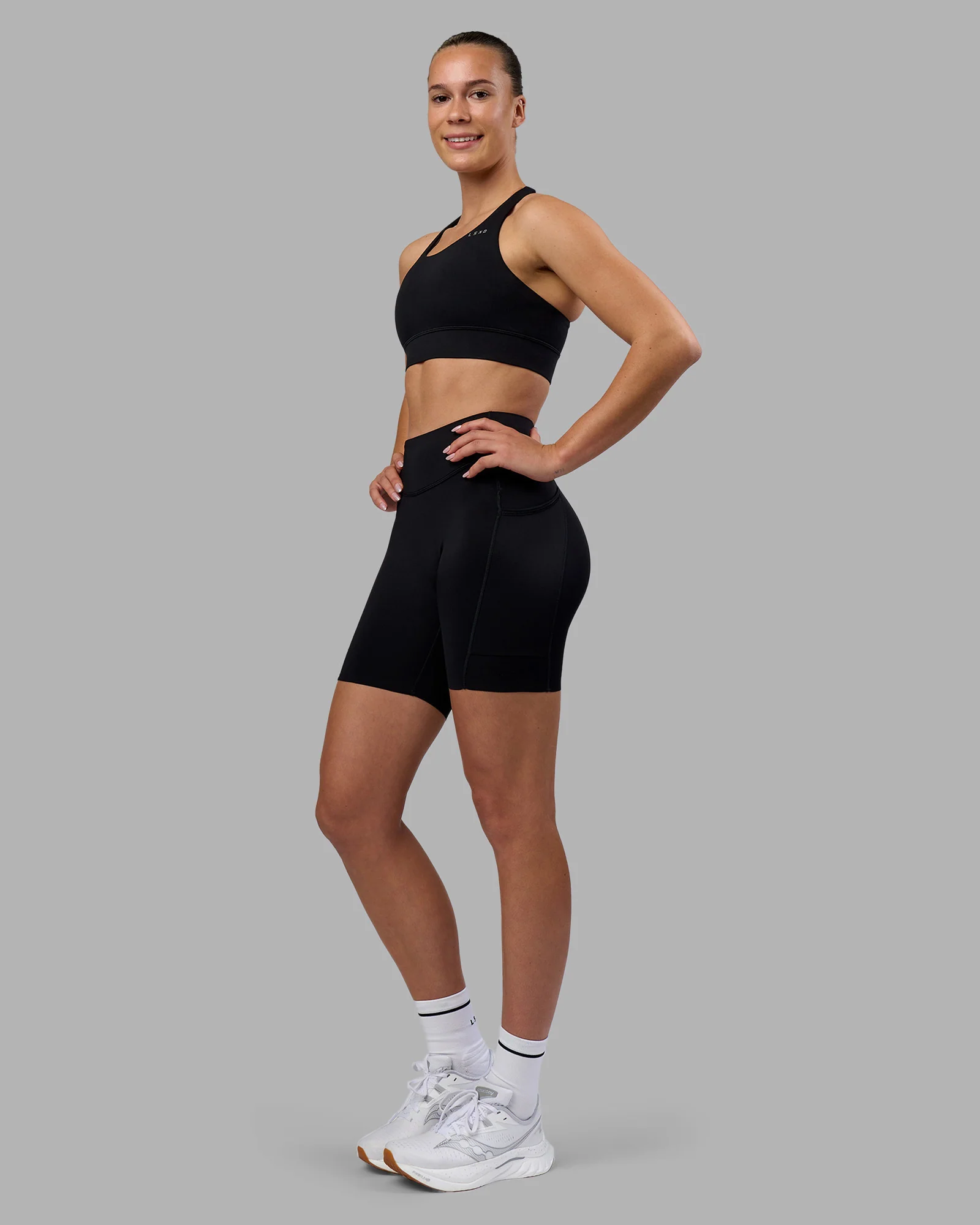 Elite Run High-Rise 7" Short Pockets - Black - Image 11