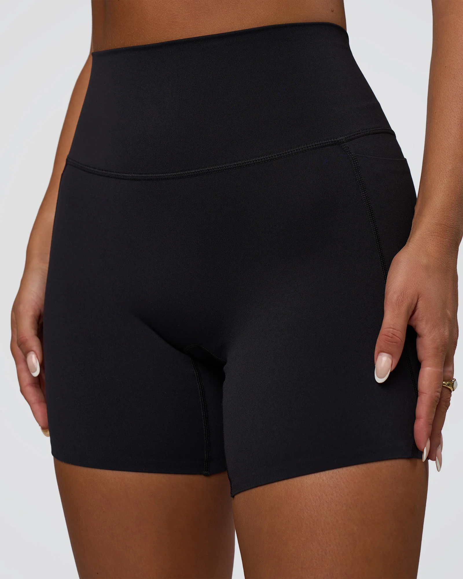 Elixir Defined High-Rise 6" Short Pockets - Black - Image 2