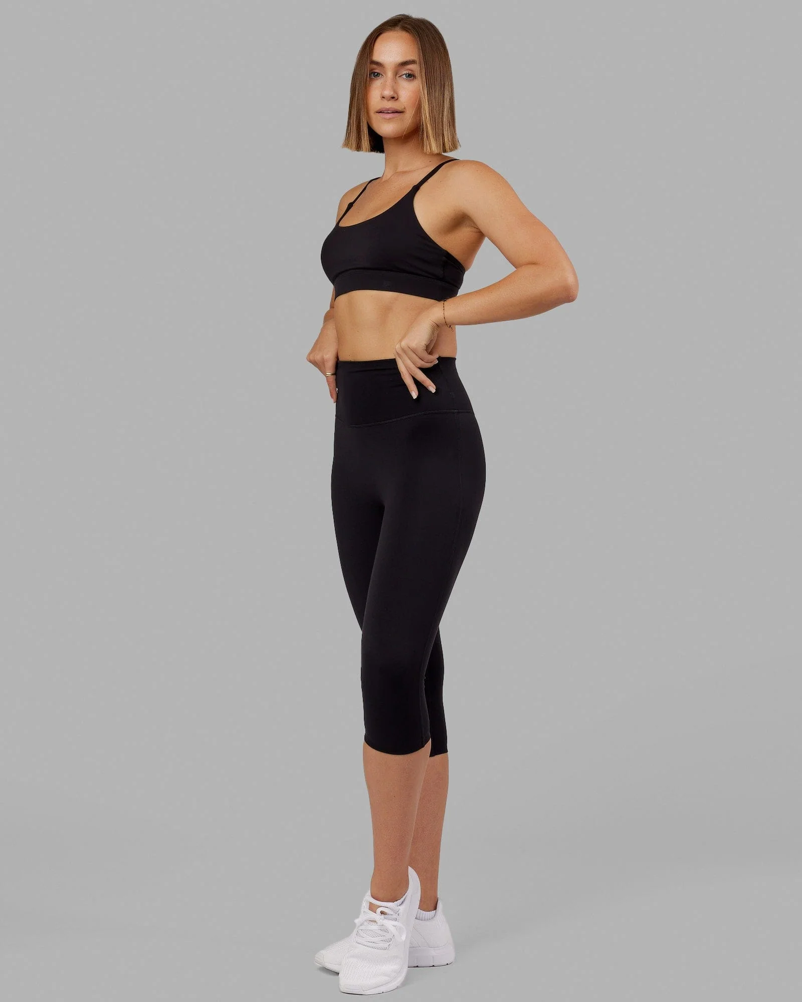 Elixir Ultra High-Rise 3/4 Legging - Black - Image 2