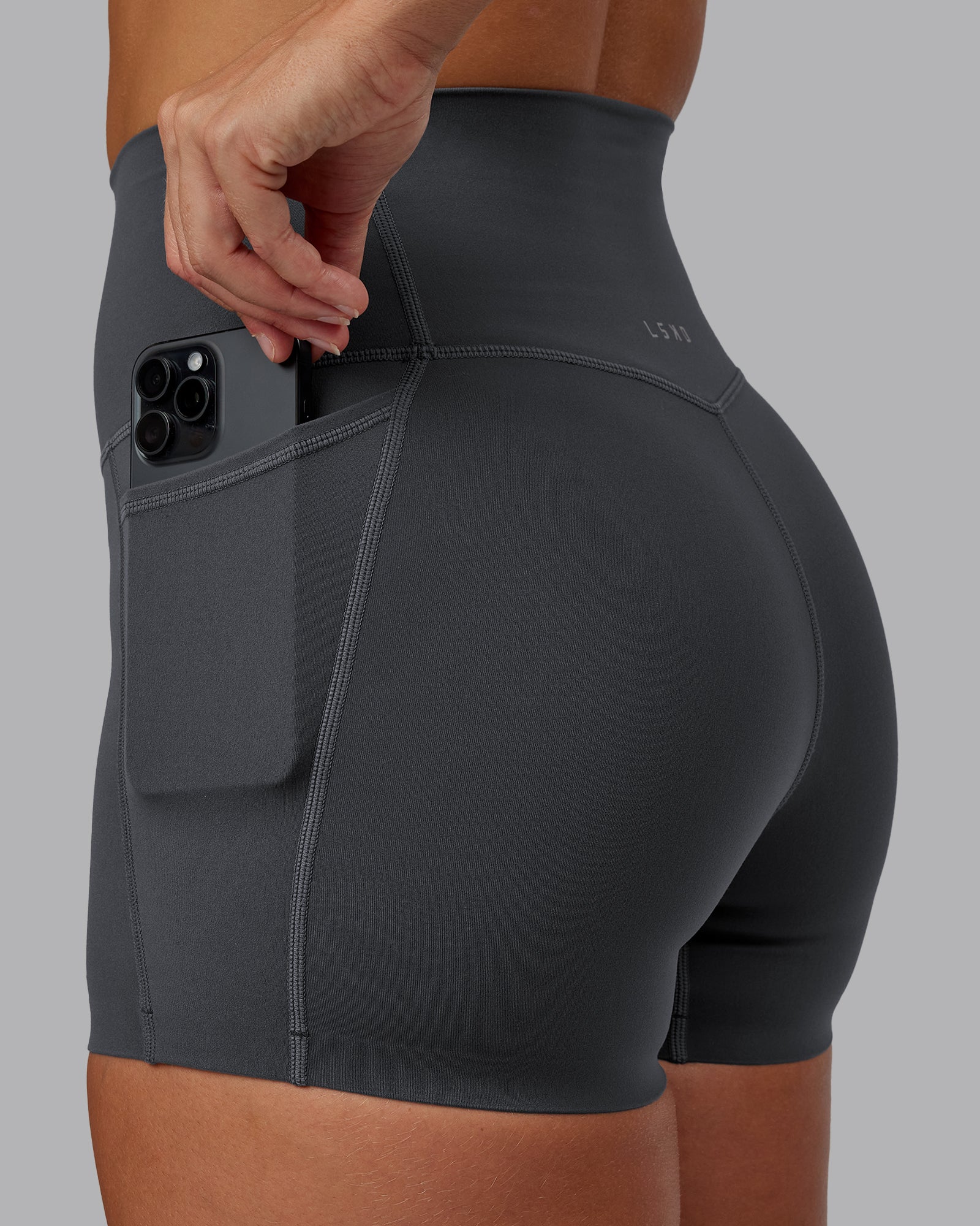 Elixir Ultra High-Rise 4" Short Pockets - Dark Storm - Image 5