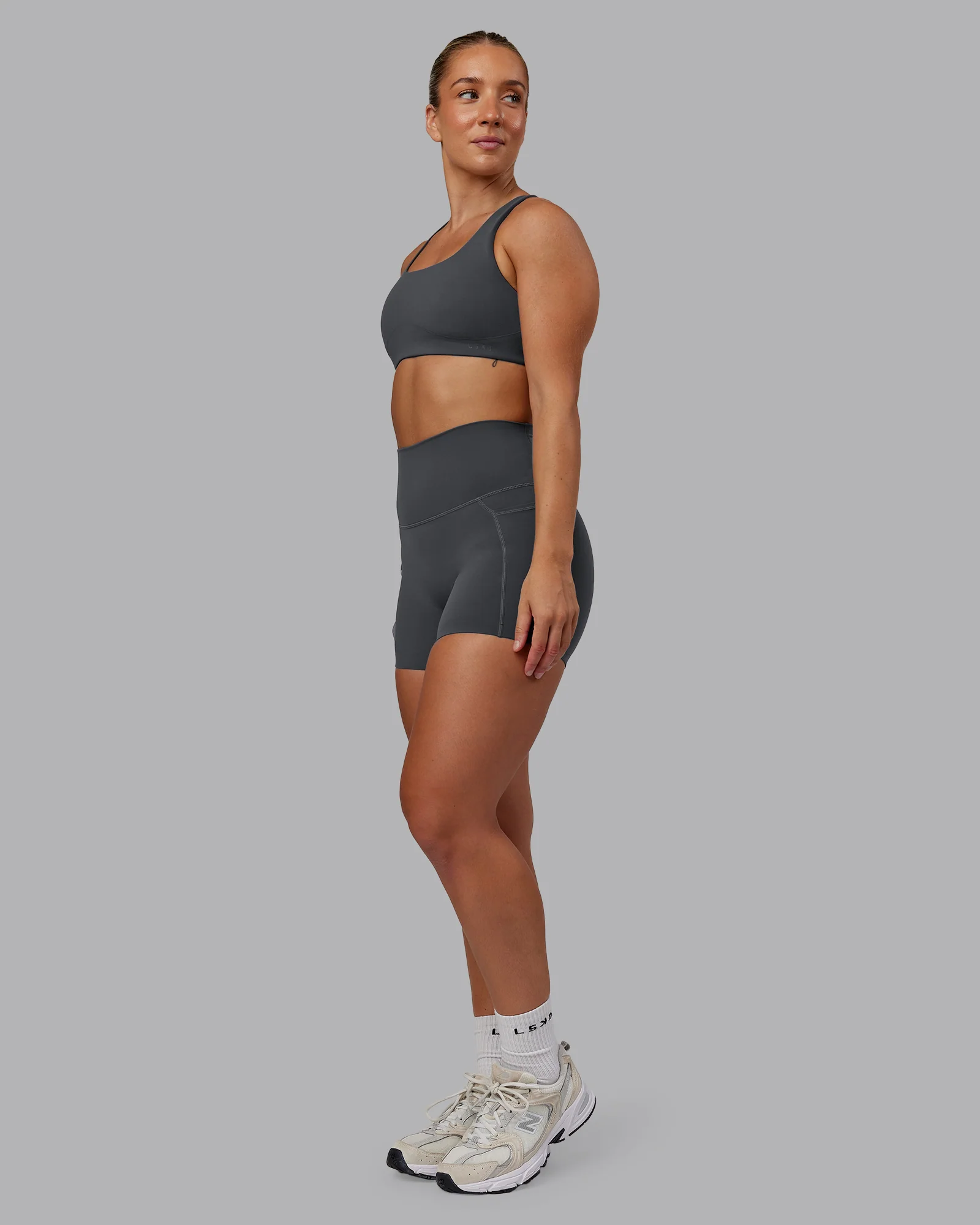 Elixir Ultra High-Rise 4" Short Pockets - Dark Storm - Image 6