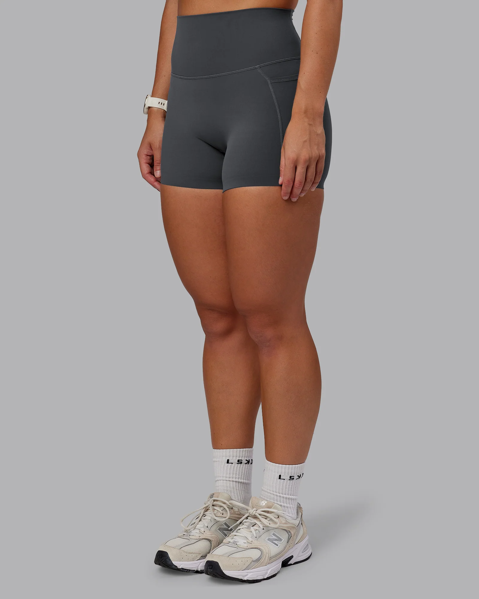 Elixir Ultra High-Rise 4" Short Pockets - Dark Storm - Image 8