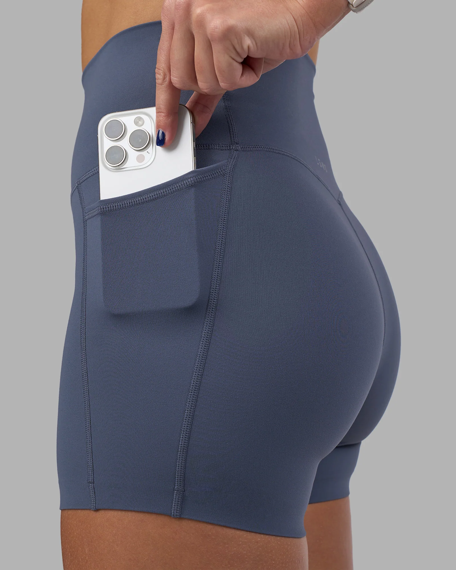 Elixir Ultra High-Rise 4" Short Pockets - Night Shadow - Image 6