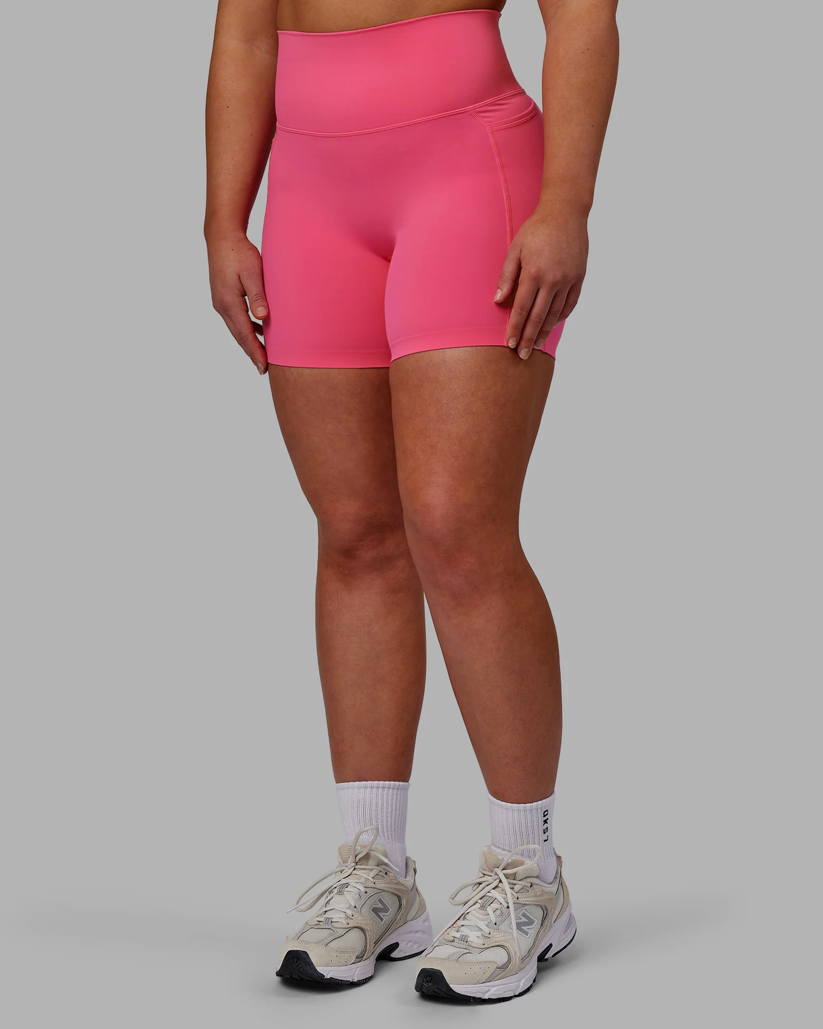 Elixir Ultra High-Rise 6" Short Pockets - Carmine Rose - Image 7