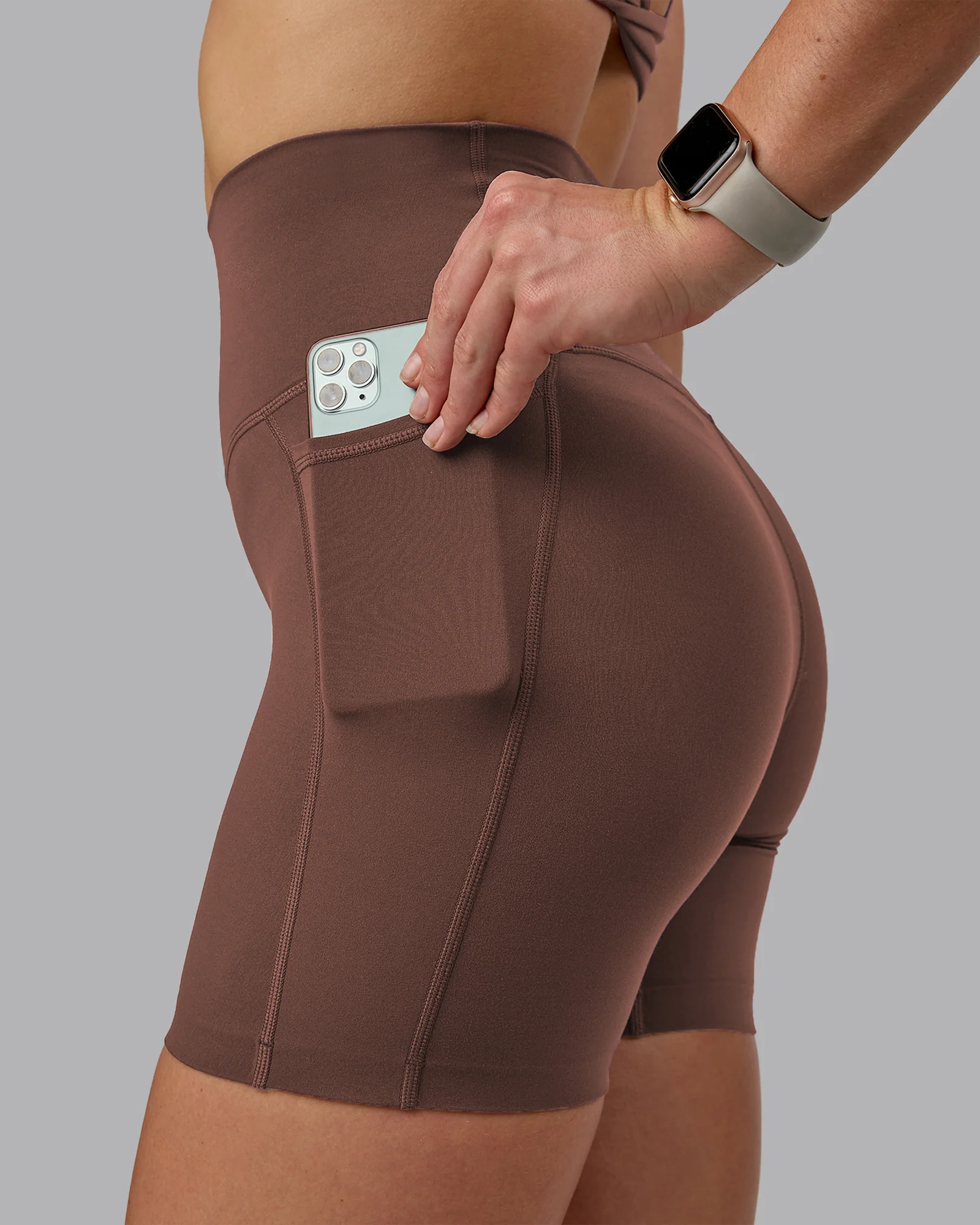 Elixir Ultra High-Rise 6" Short Pockets - Chocolate Martini - Image 3