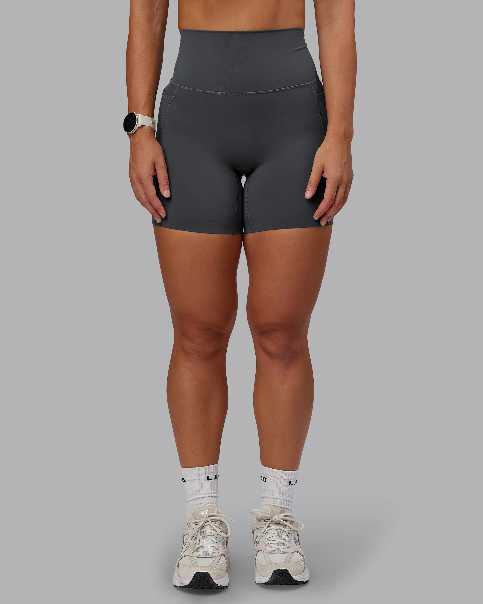 Elixir Ultra High-Rise 6" Short Pockets - Dark Storm - Image 3