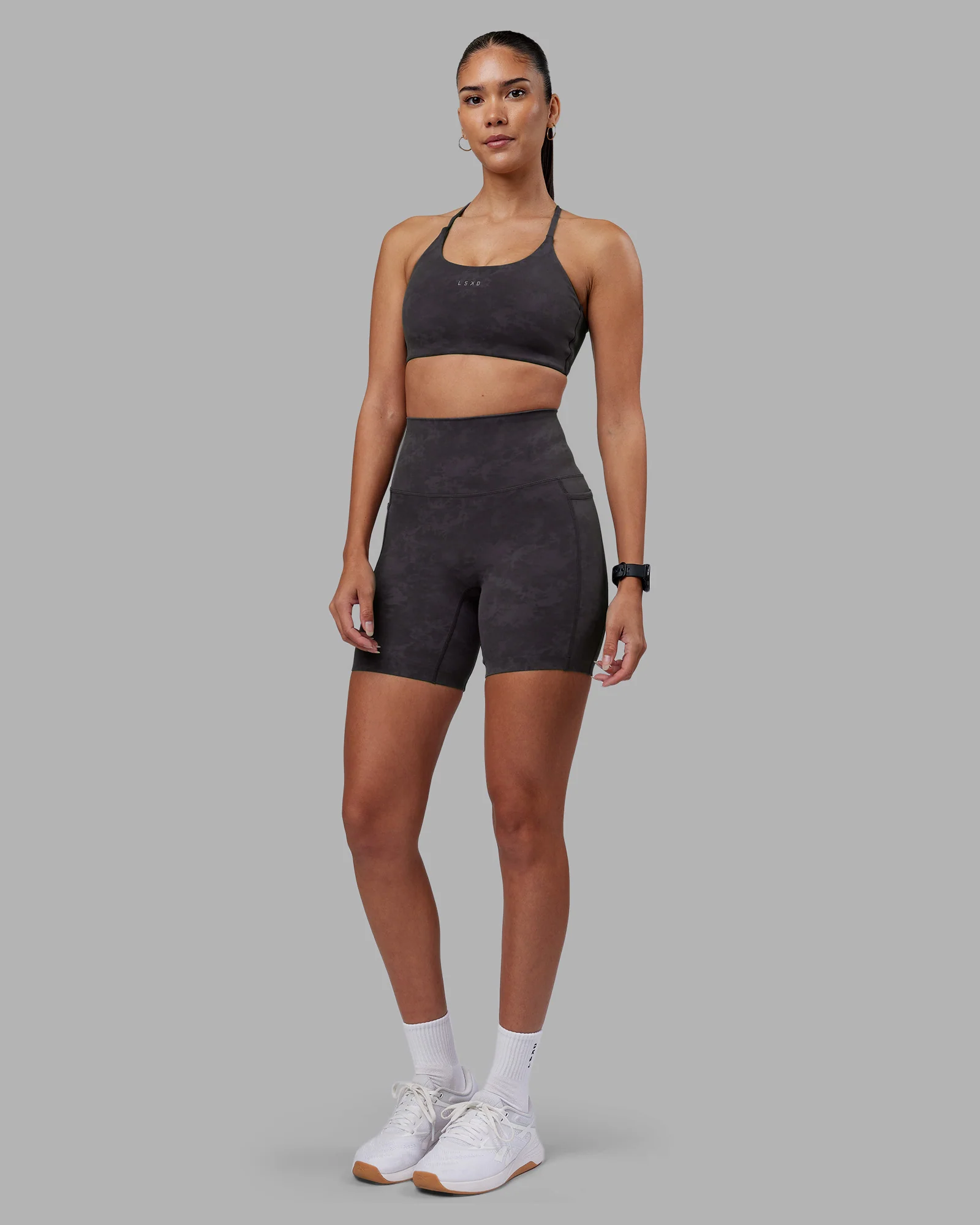 Elixir Ultra High-Rise 6" Short Pockets - Dark Storm Wash - Image 2