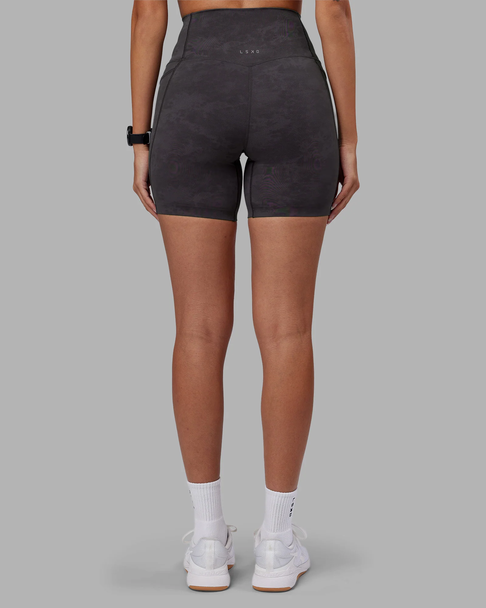 Elixir Ultra High-Rise 6" Short Pockets - Dark Storm Wash - Image 4