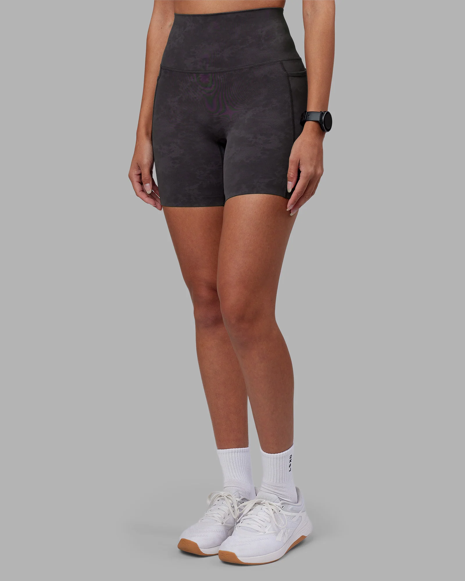 Elixir Ultra High-Rise 6" Short Pockets - Dark Storm Wash - Image 7