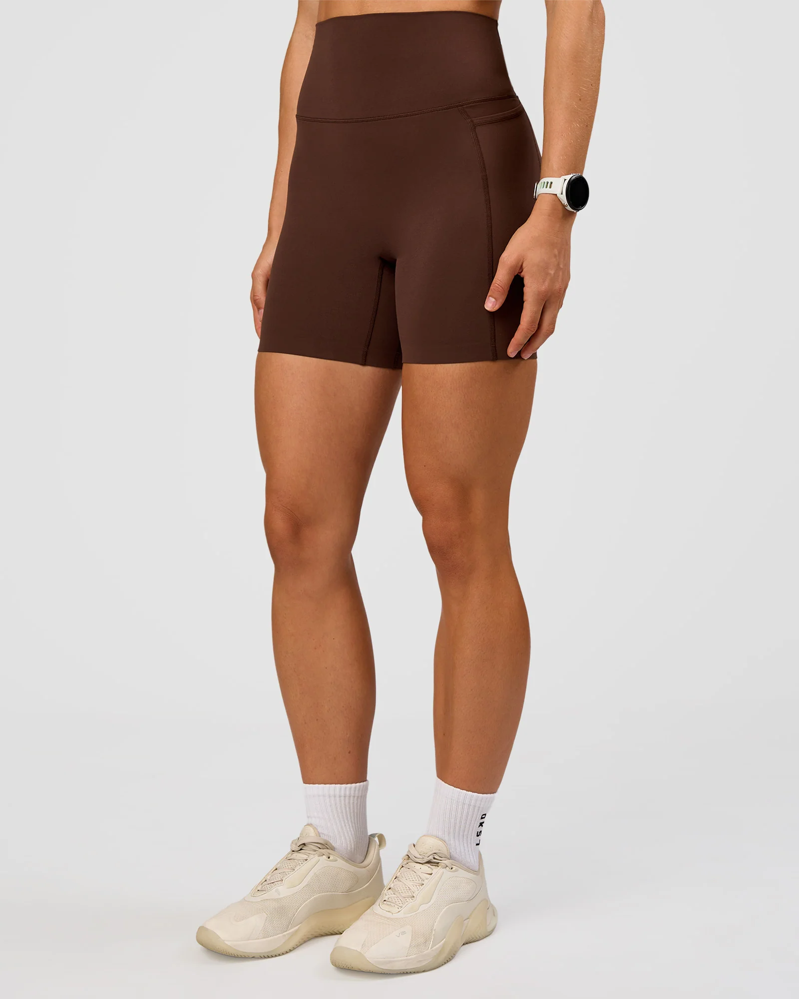 Elixir Ultra High-Rise 6” Short Pockets - Hot Chocolate - Image 6
