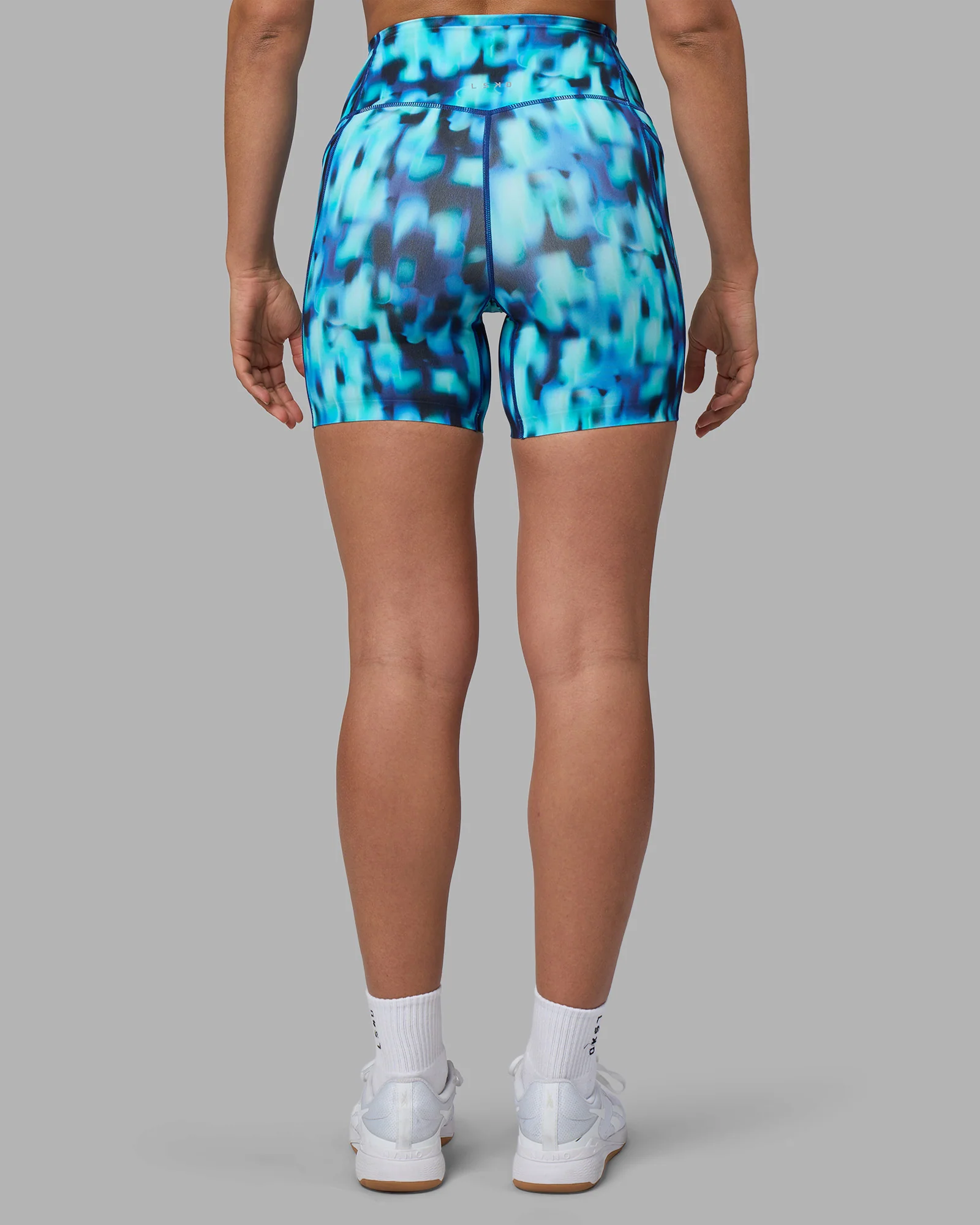 Elixir Ultra High-Rise 6" Short Pockets - Luminous - Image 3