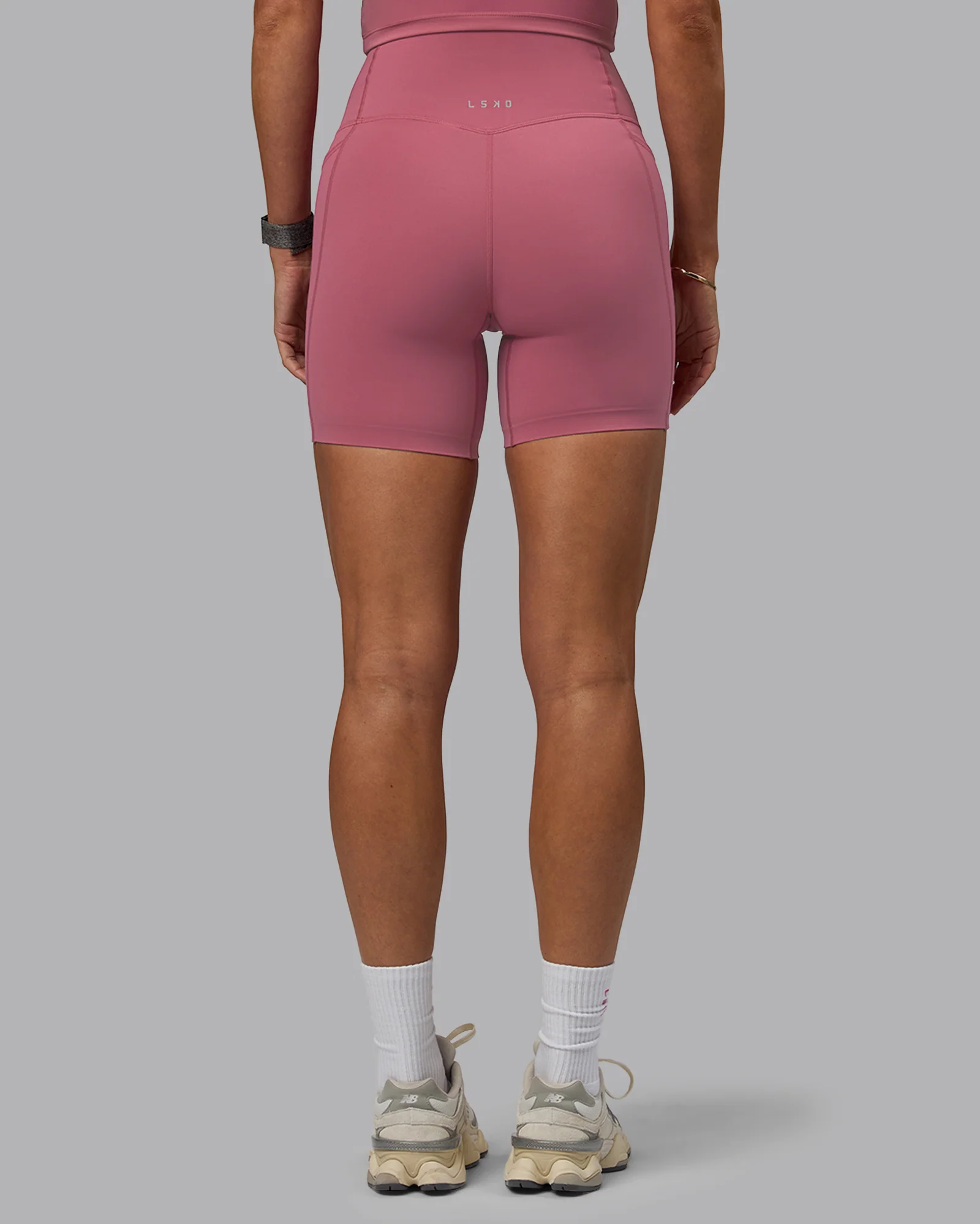 Elixir Ultra High-Rise 6" Short Pockets - Mauve Haze - Image 4