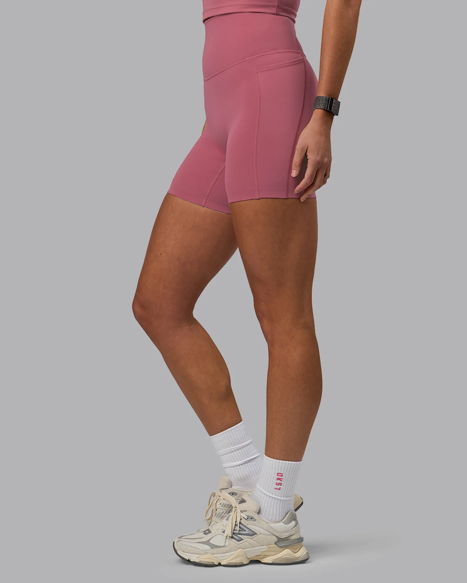 Elixir Ultra High-Rise 6" Short Pockets - Mauve Haze - Image 6