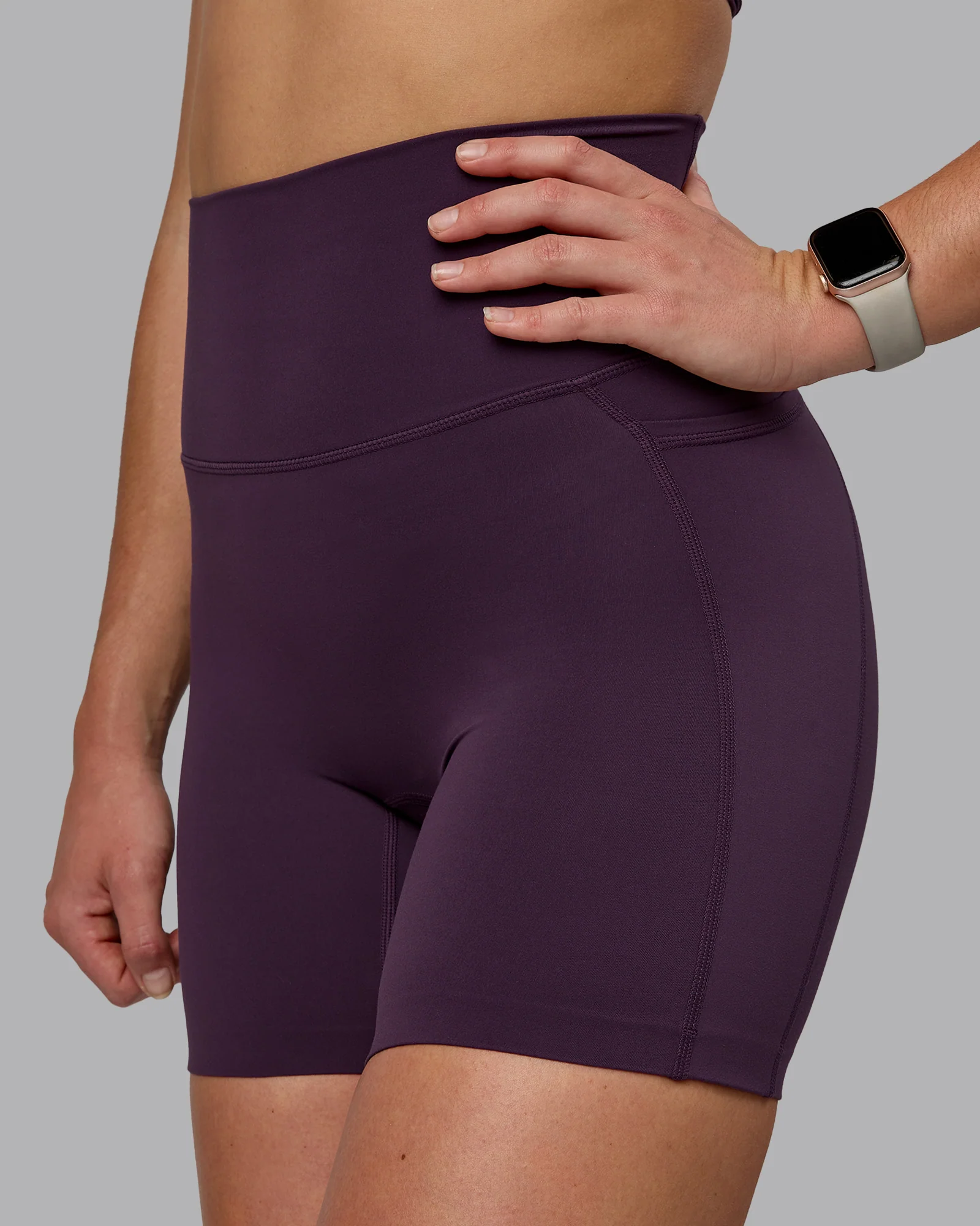 Elixir Ultra High-Rise 6" Short Pockets - Midnight Plum - Image 6