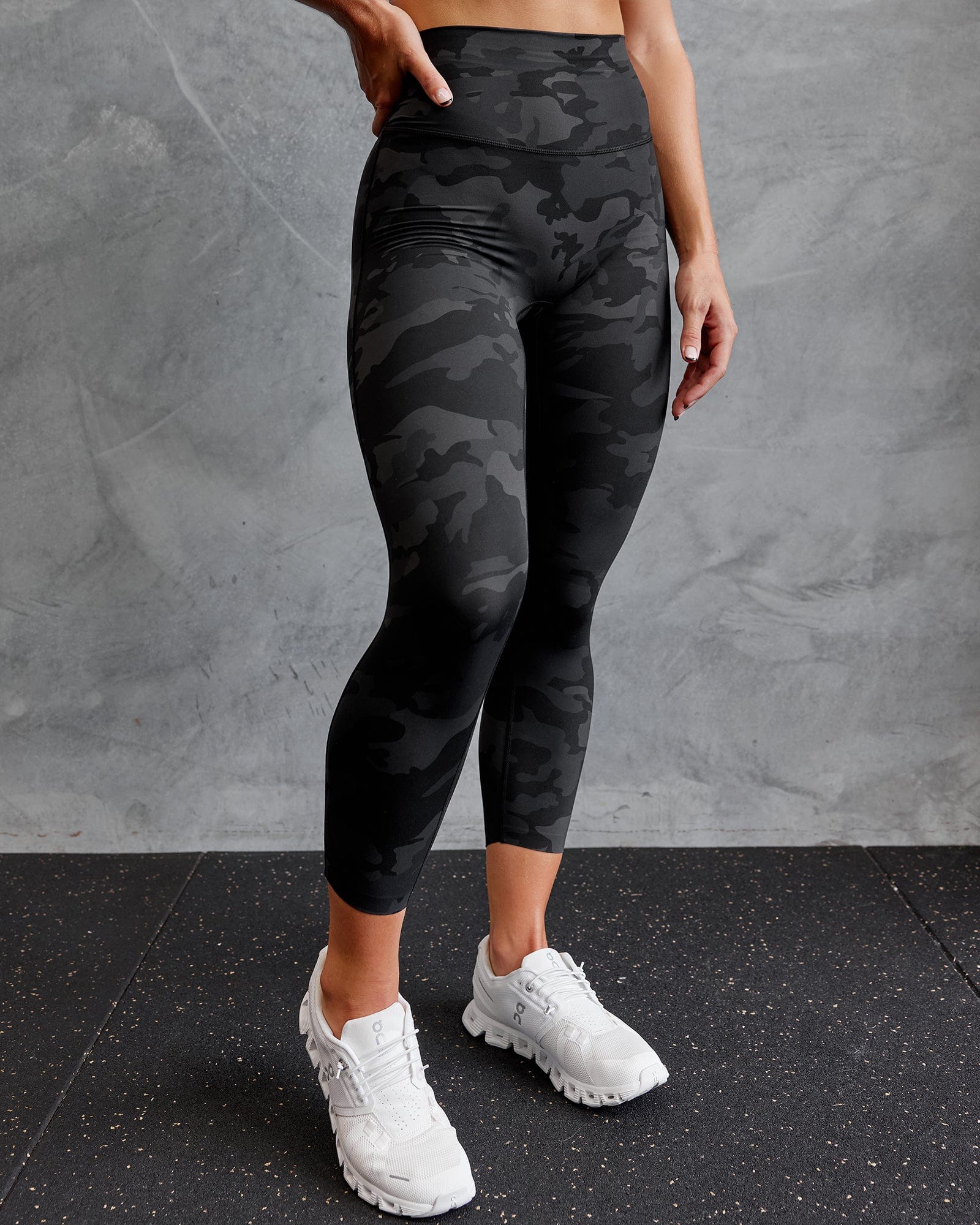 Elixir Ultra High-Rise 7/8 Legging - Black Camo - Image 2