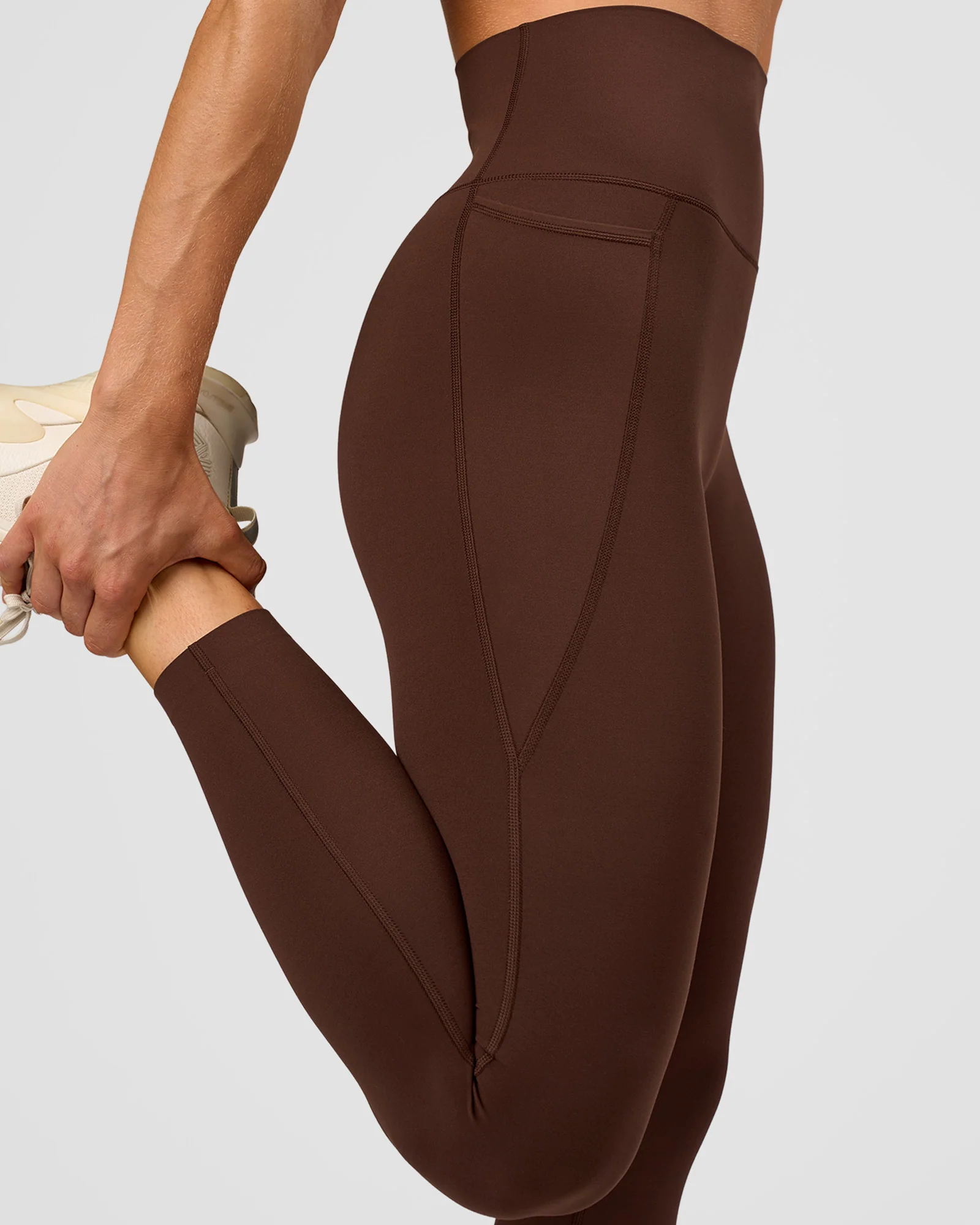 Elixir Ultra High-Rise 7/8 Legging Pockets - Hot Chocolate - Image 2