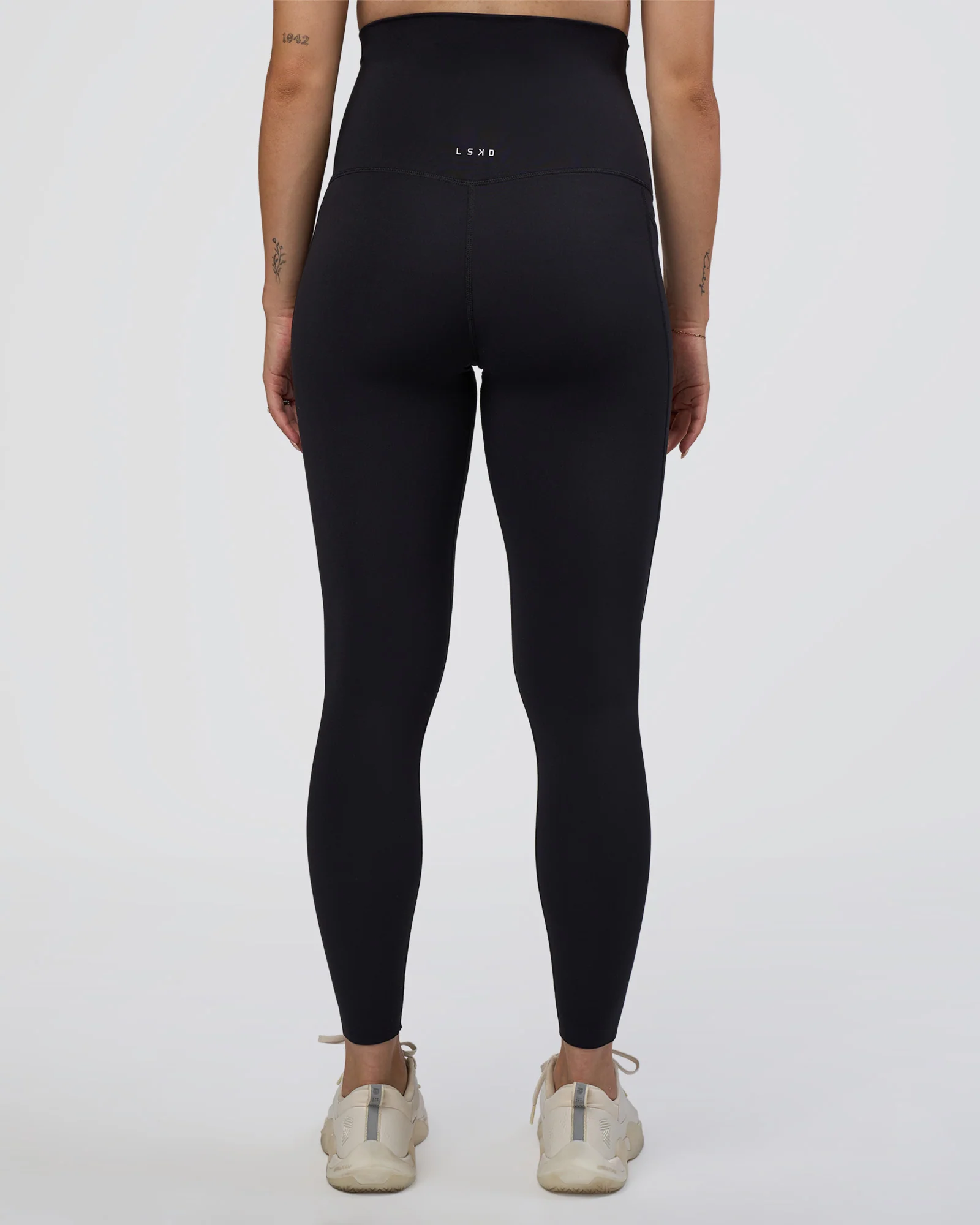 Elixir Ultra High-Rise Maternity Full Length Legging Pockets - Black - Image 4
