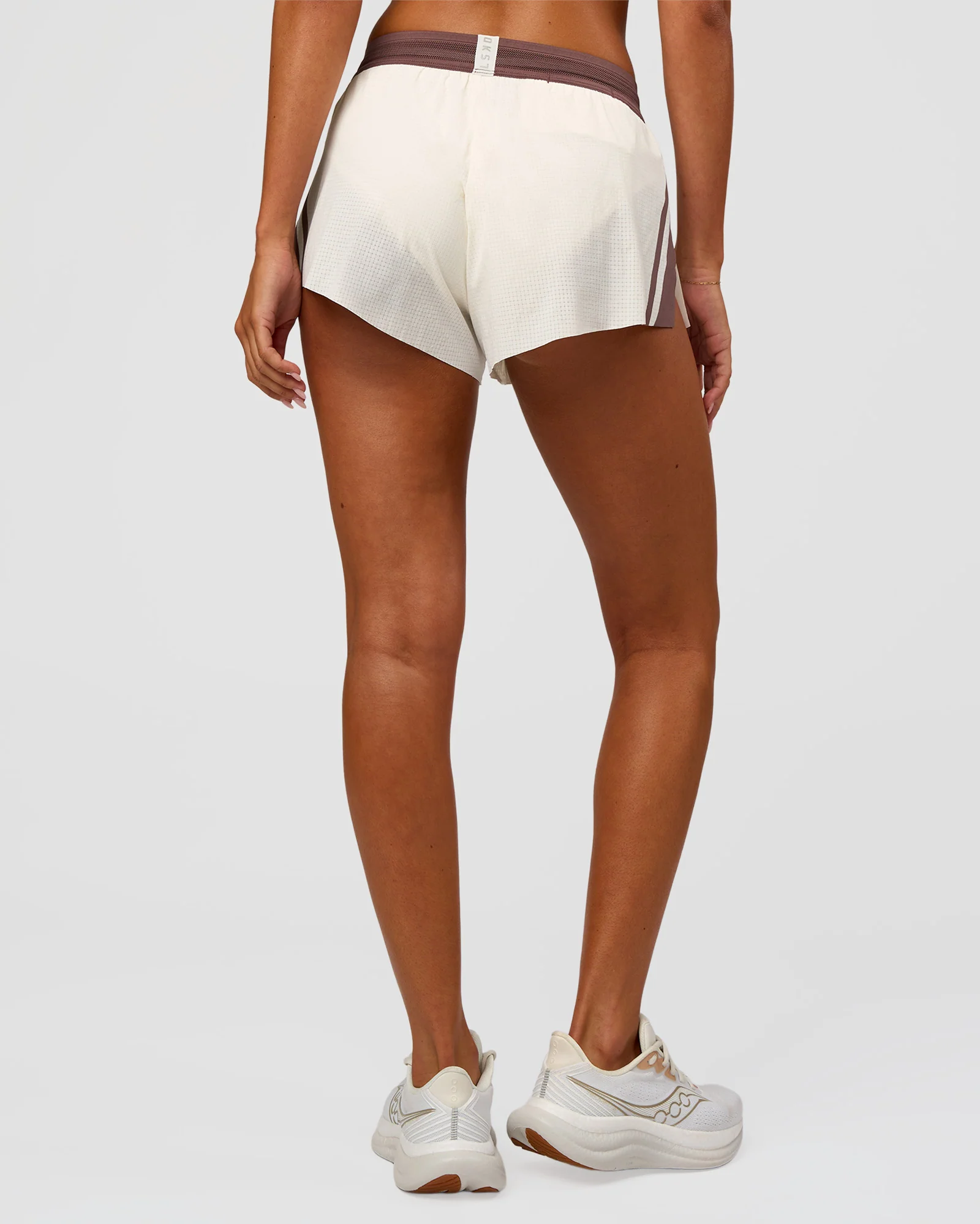 Accelerate 3" Force Mid-Rise Running Short - Cocoa powder-Off White - Image 5