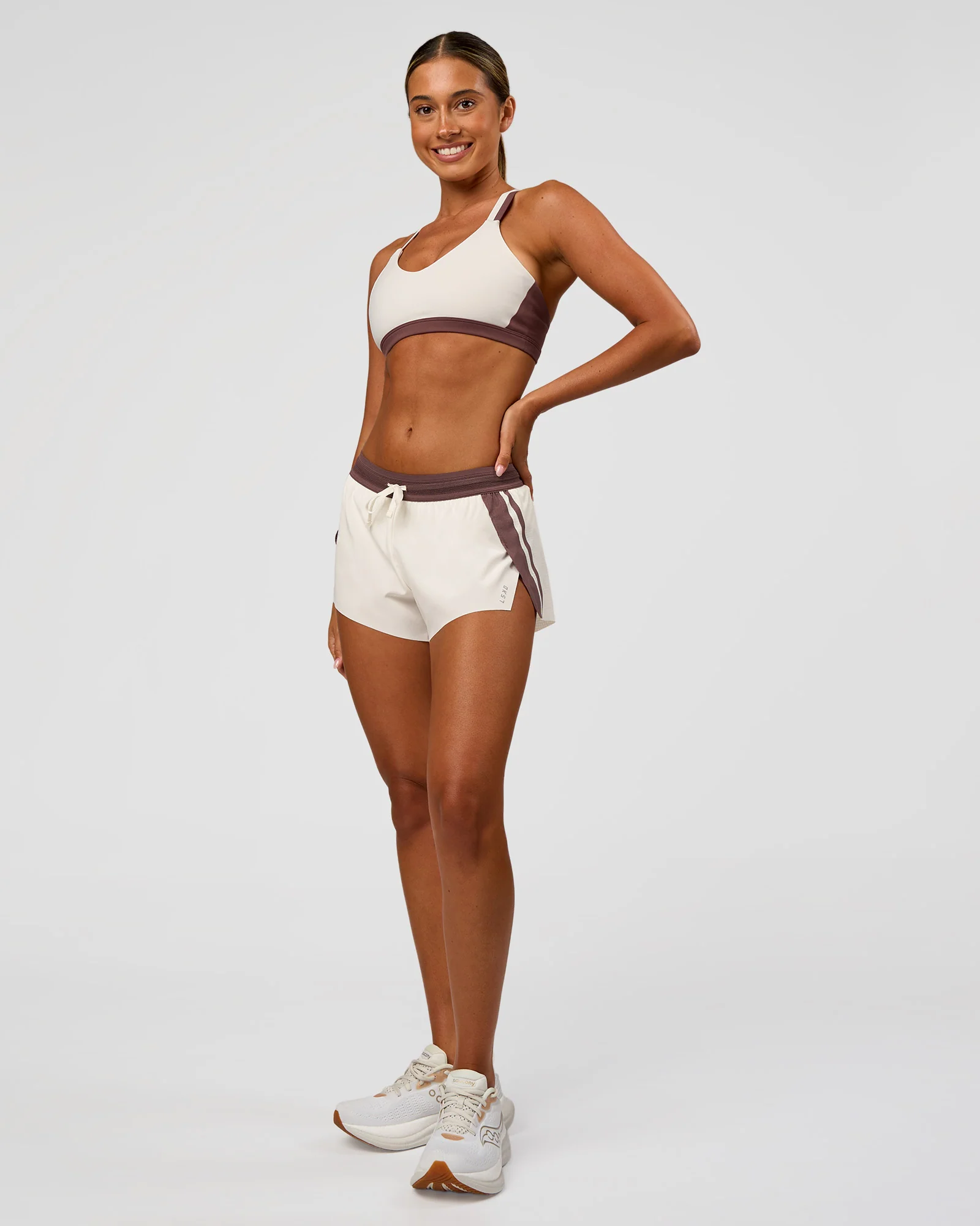 Accelerate 3" Force Mid-Rise Running Short - Cocoa powder-Off White - Image 8