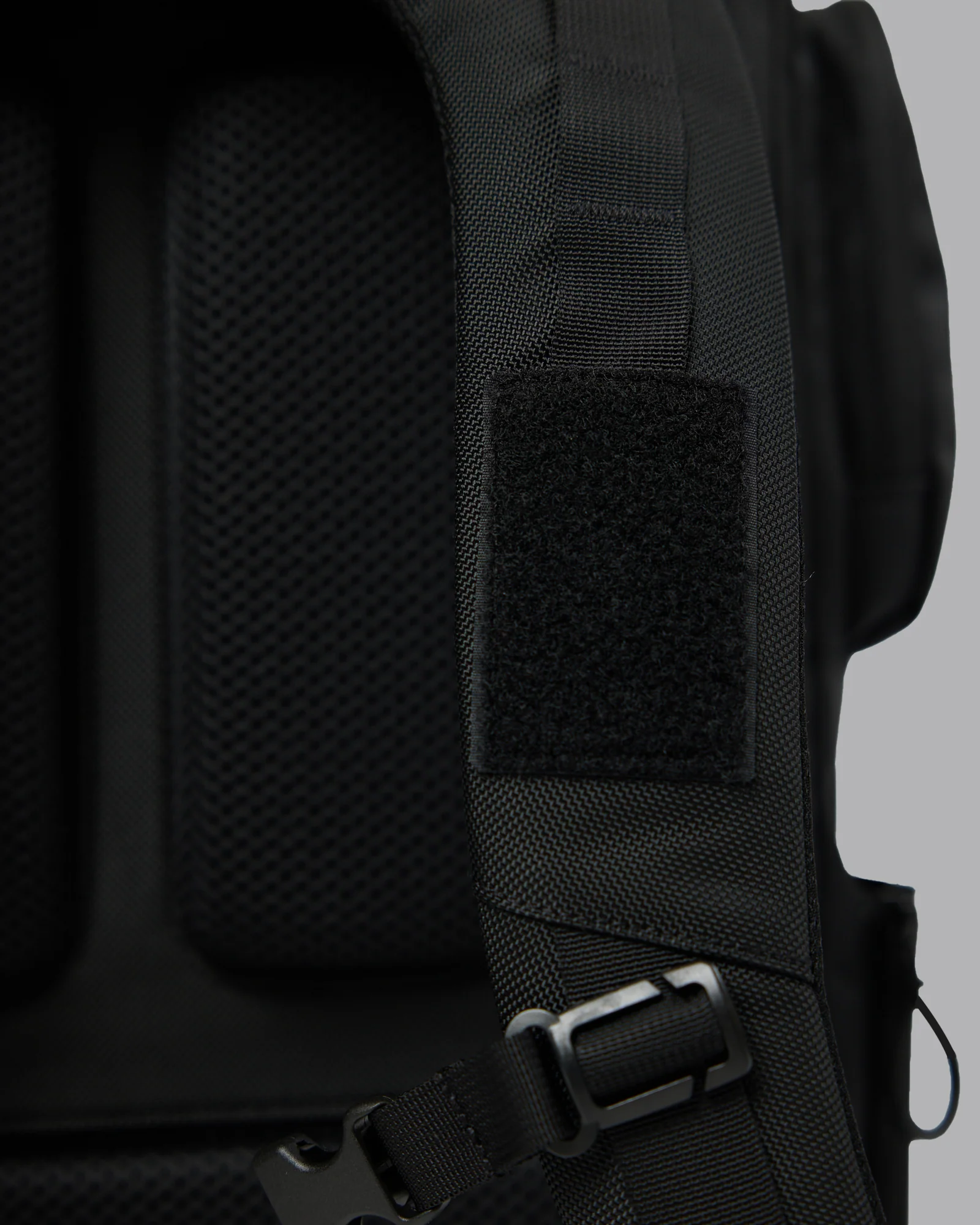 Functional Training Backpack 27L - Black - Image 12