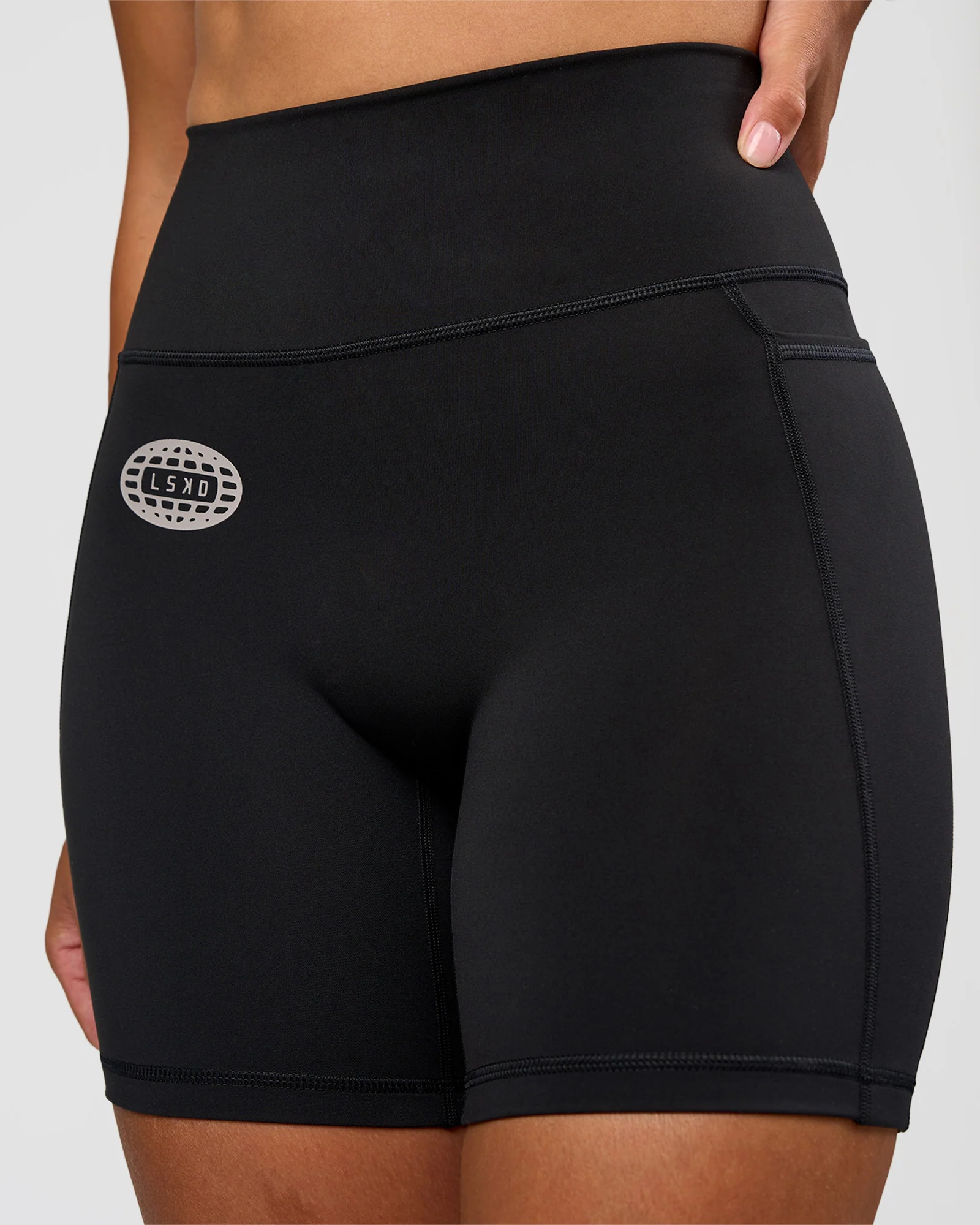Fusion Hype Graphic Ultra High-Rise 6" Short Pockets - Black-Alloy - Image 8