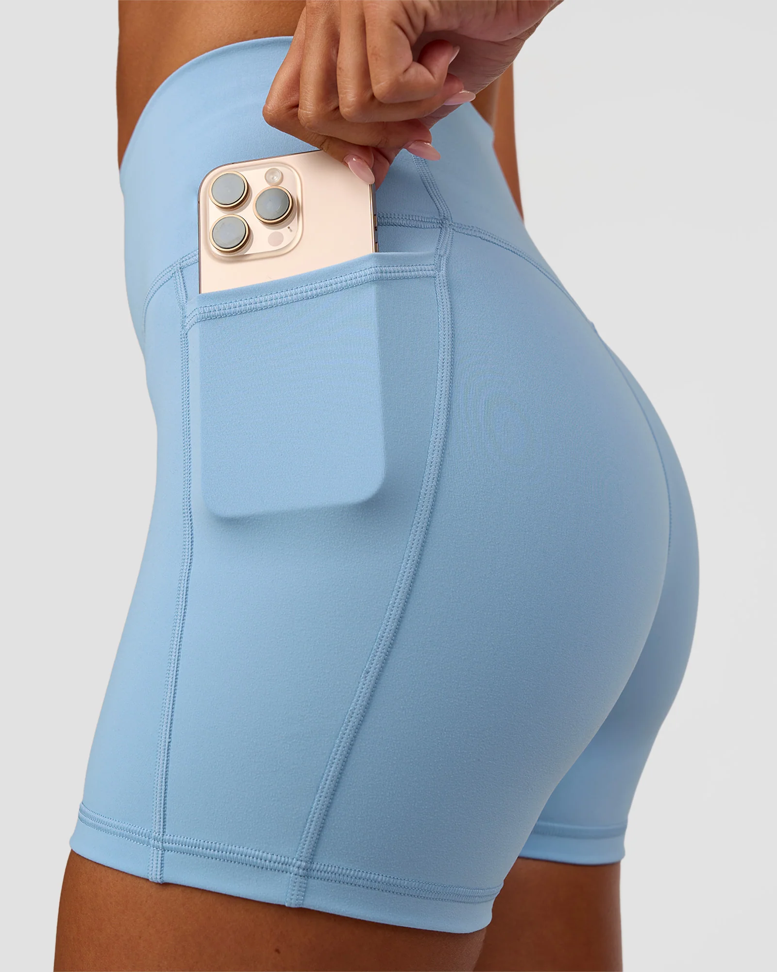 Fusion Ultra High-Rise 4" Short Pockets - Open Air - Image 5