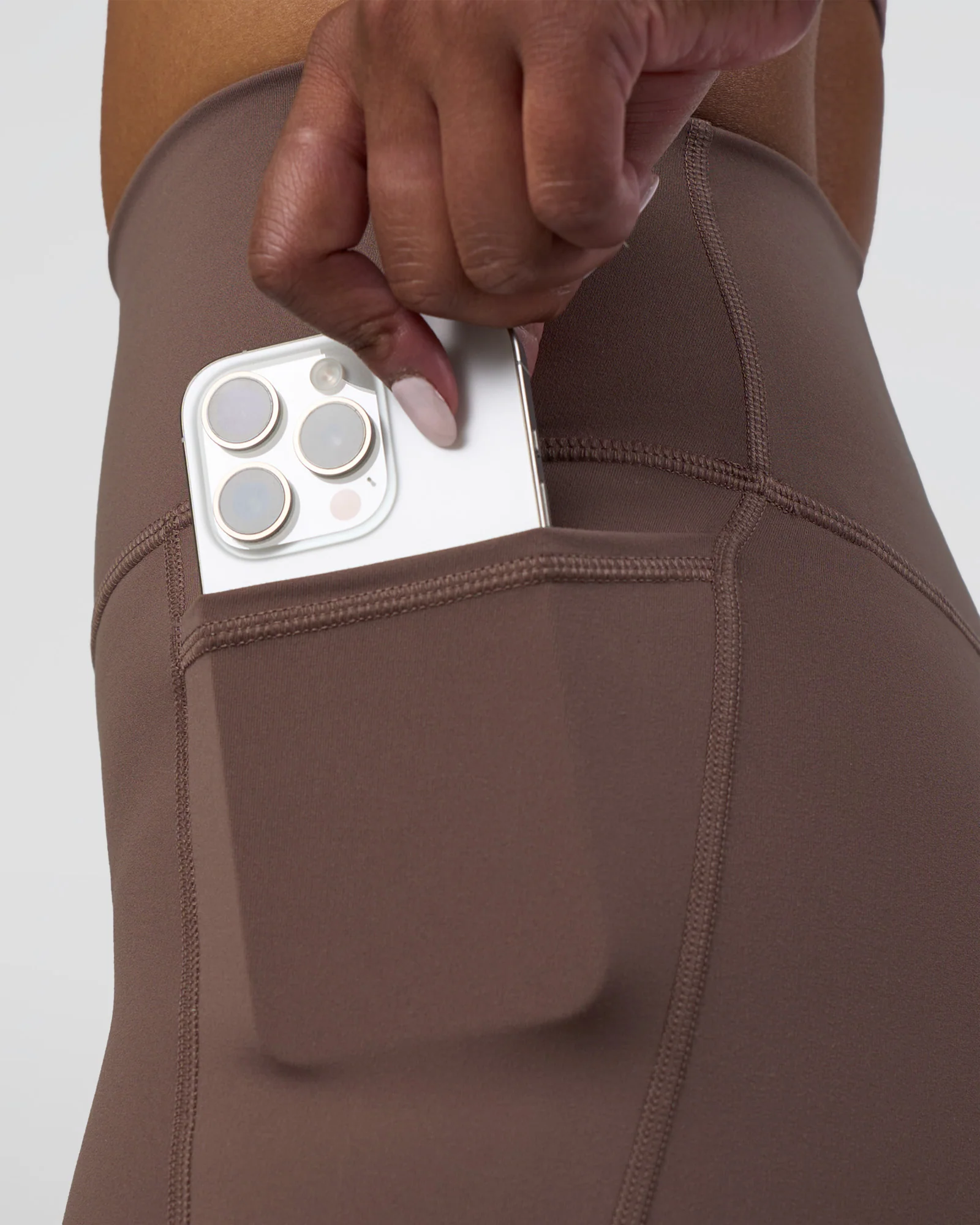 Fusion Ultra High-Rise 4" Short Pockets - Peppercorn - Image 6