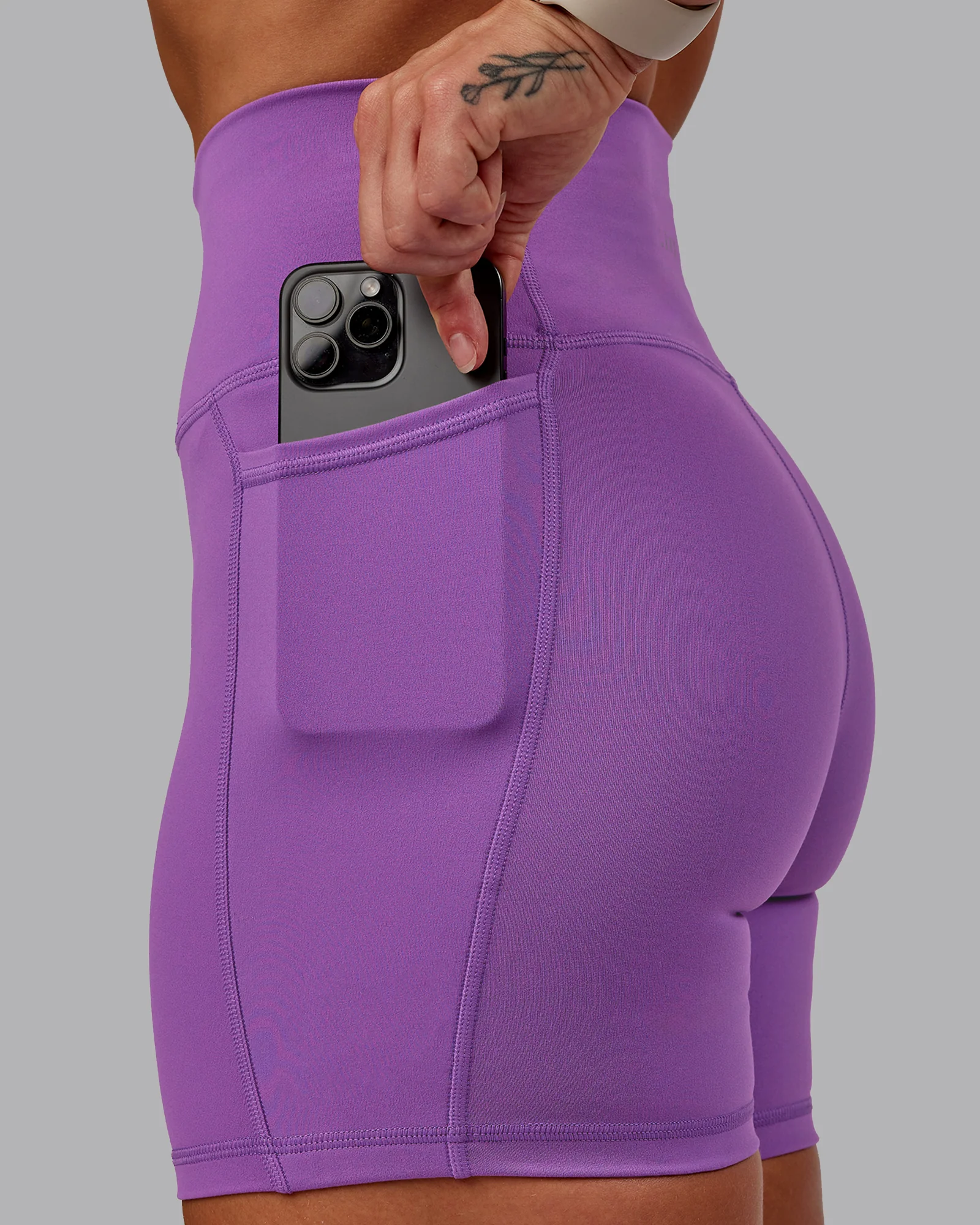 Fusion Ultra High-Rise 6" Short Pockets - Purple Fizz - Image 6