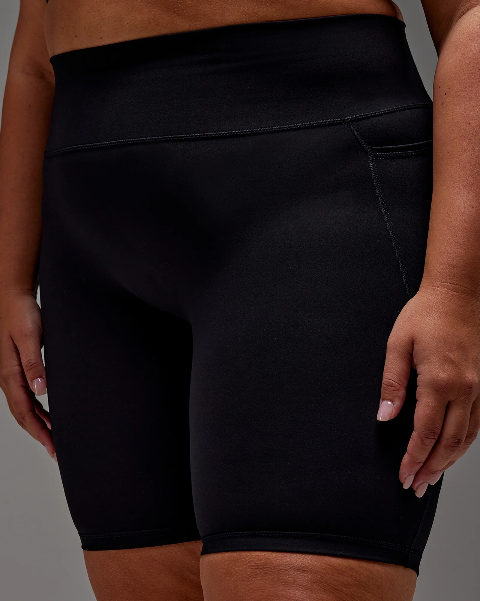 Fusion Ultra High-Rise 9" Short Pockets - Black - Image 13