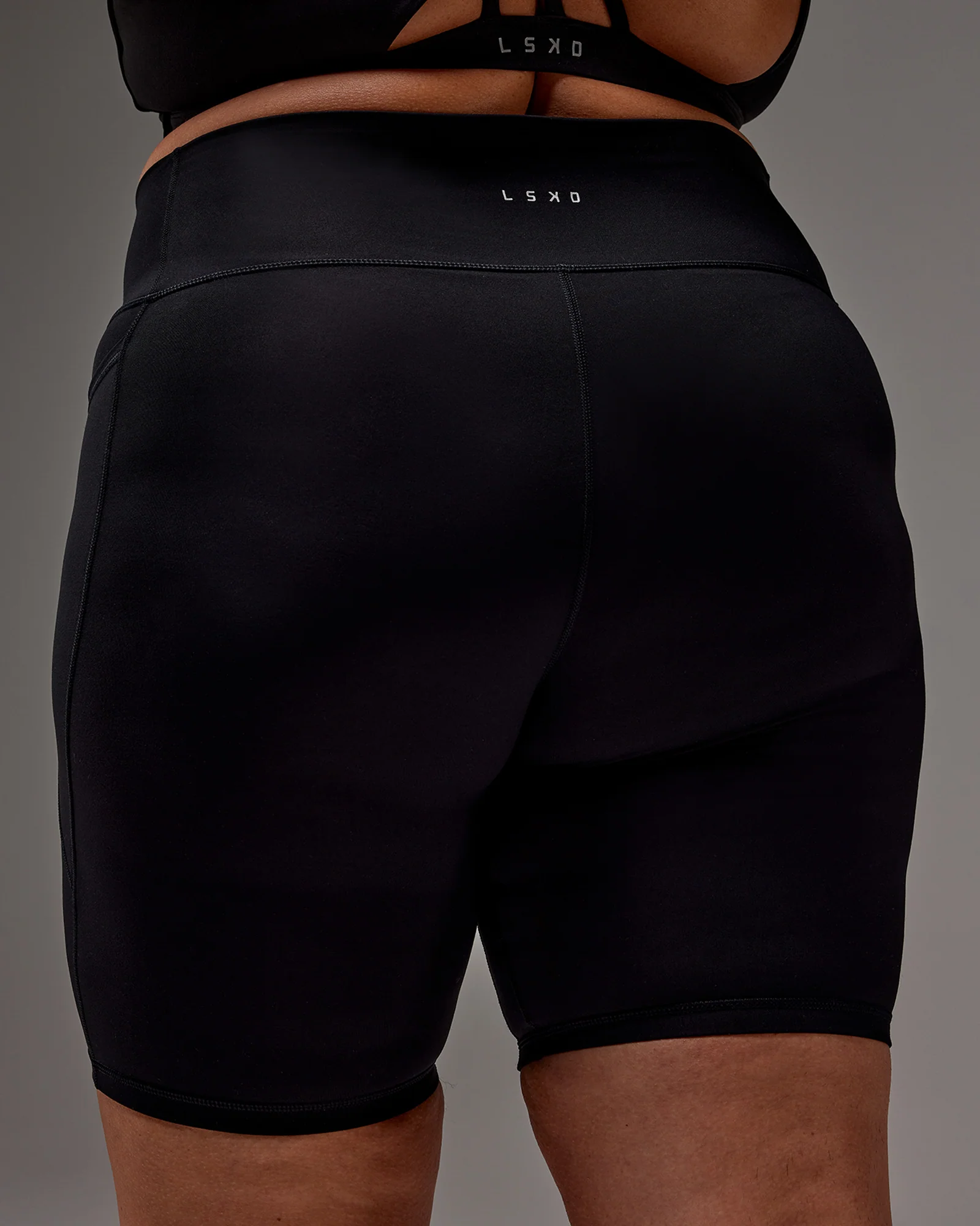 Fusion Ultra High-Rise 9" Short Pockets - Black - Image 15