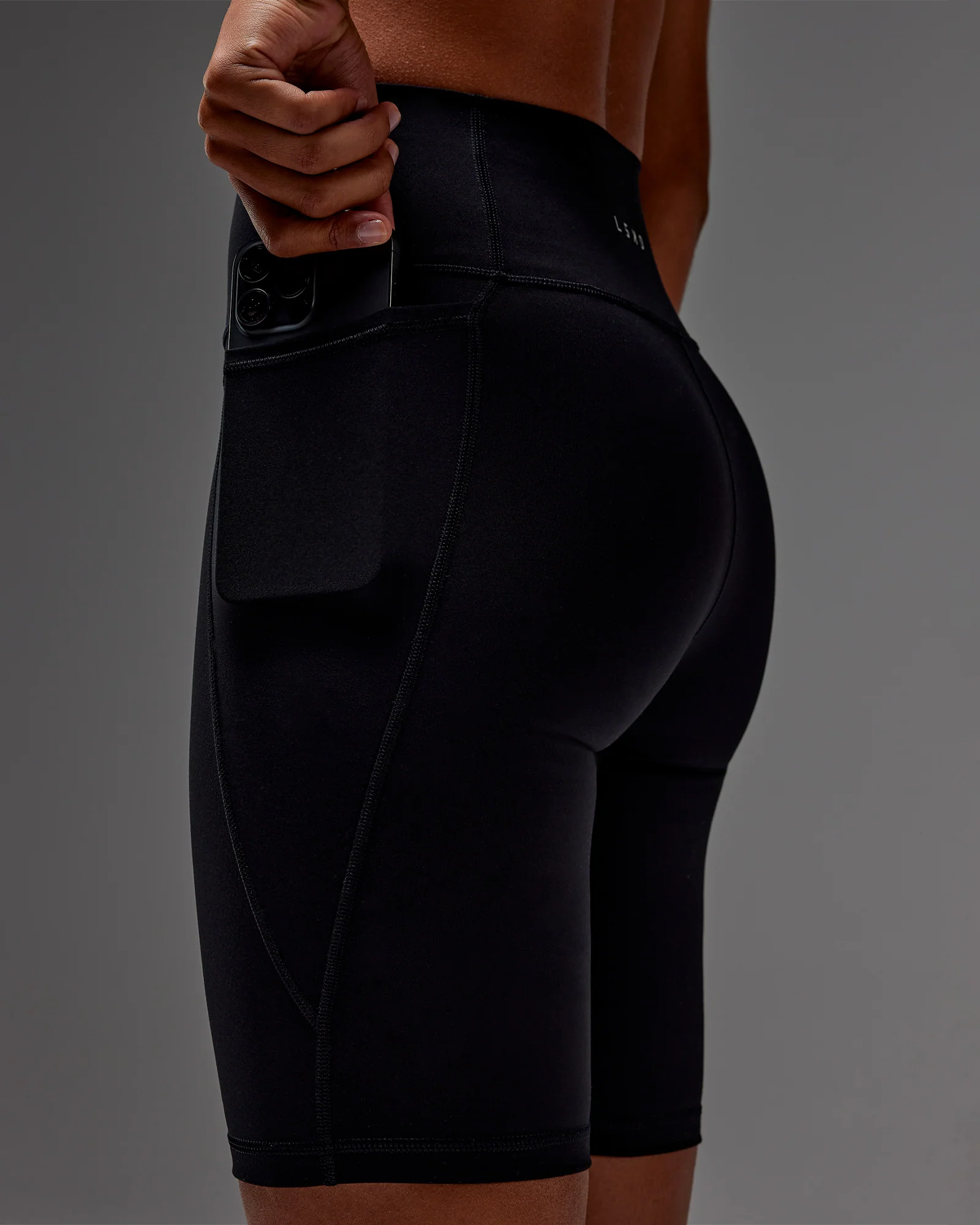 Fusion Ultra High-Rise 9" Short Pockets - Black - Image 19