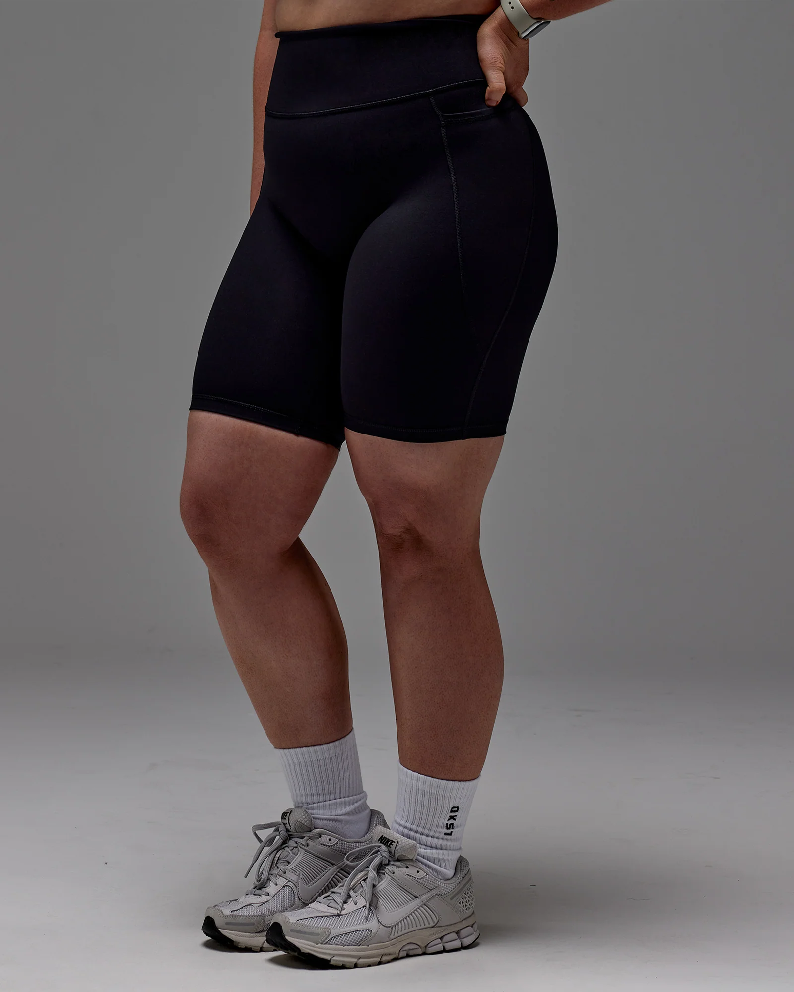Fusion Ultra High-Rise 9" Short Pockets - Black - Image 30