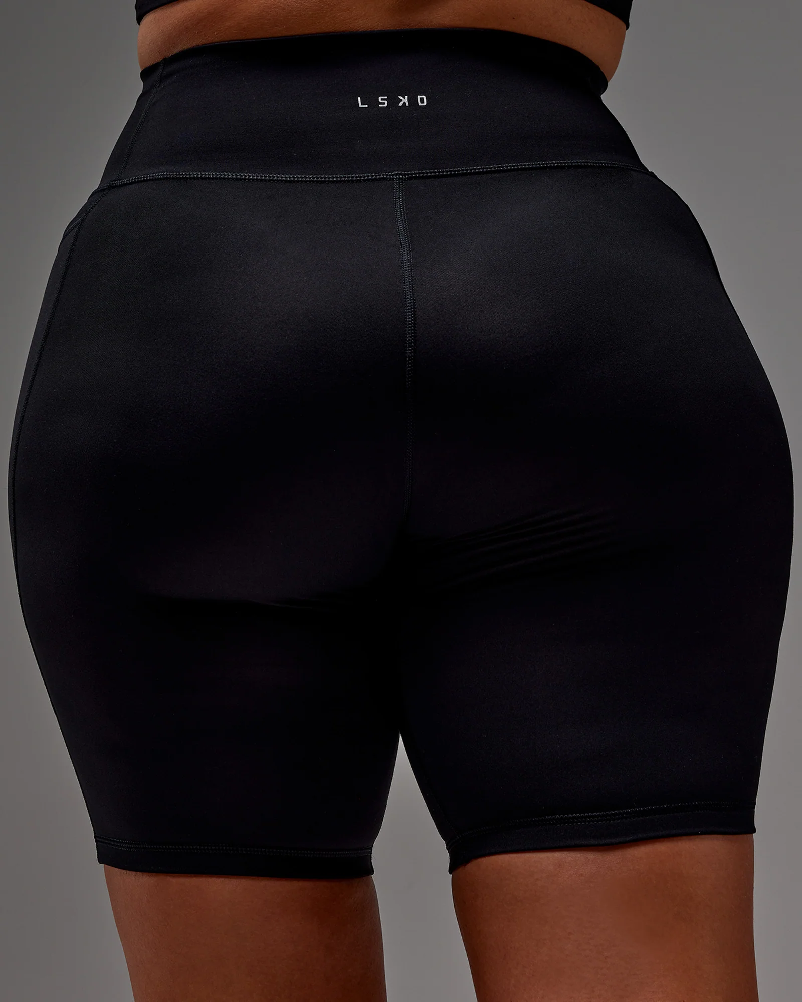 Fusion Ultra High-Rise 9" Short Pockets - Black - Image 39