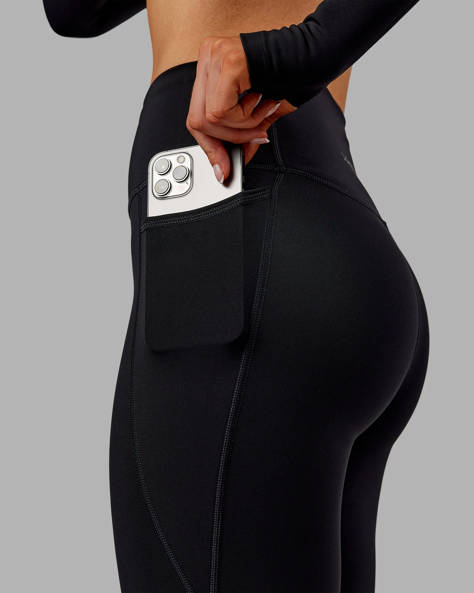 Fusion Thermal Ultra High-Rise Full Length Legging Pockets - Black - Image 3